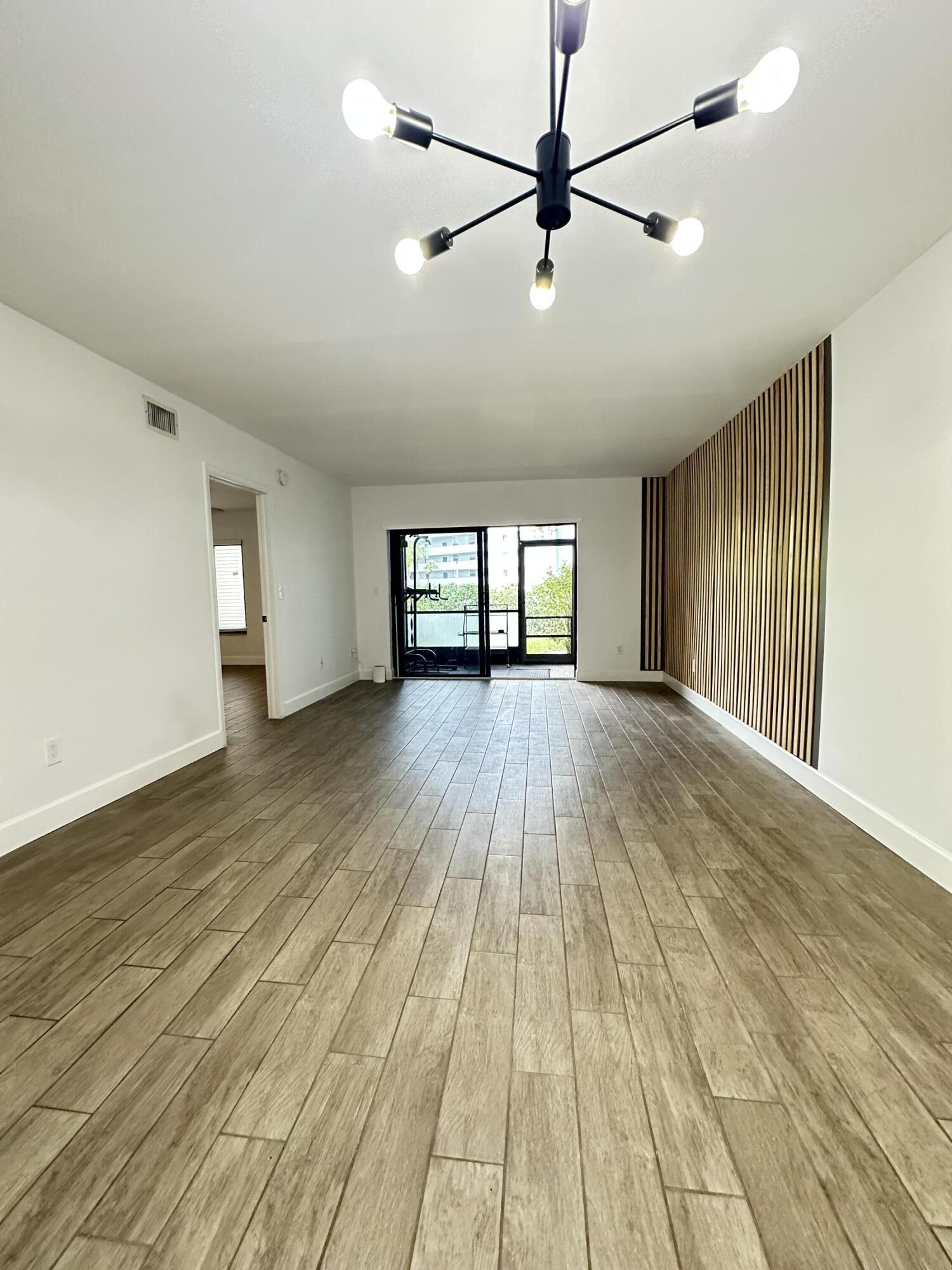 351 Club Circle 108 Property Photo 13