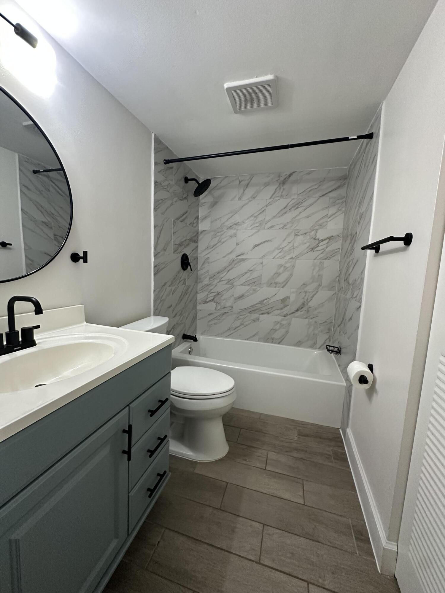 351 Club Circle 108 Property Photo 20