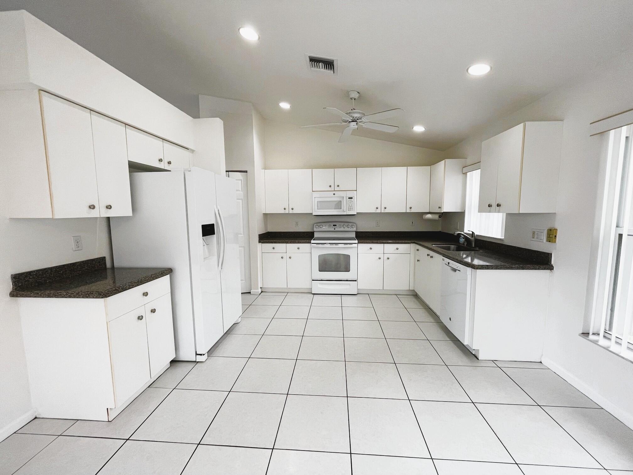 22875 Barrister Drive Property Photo 12