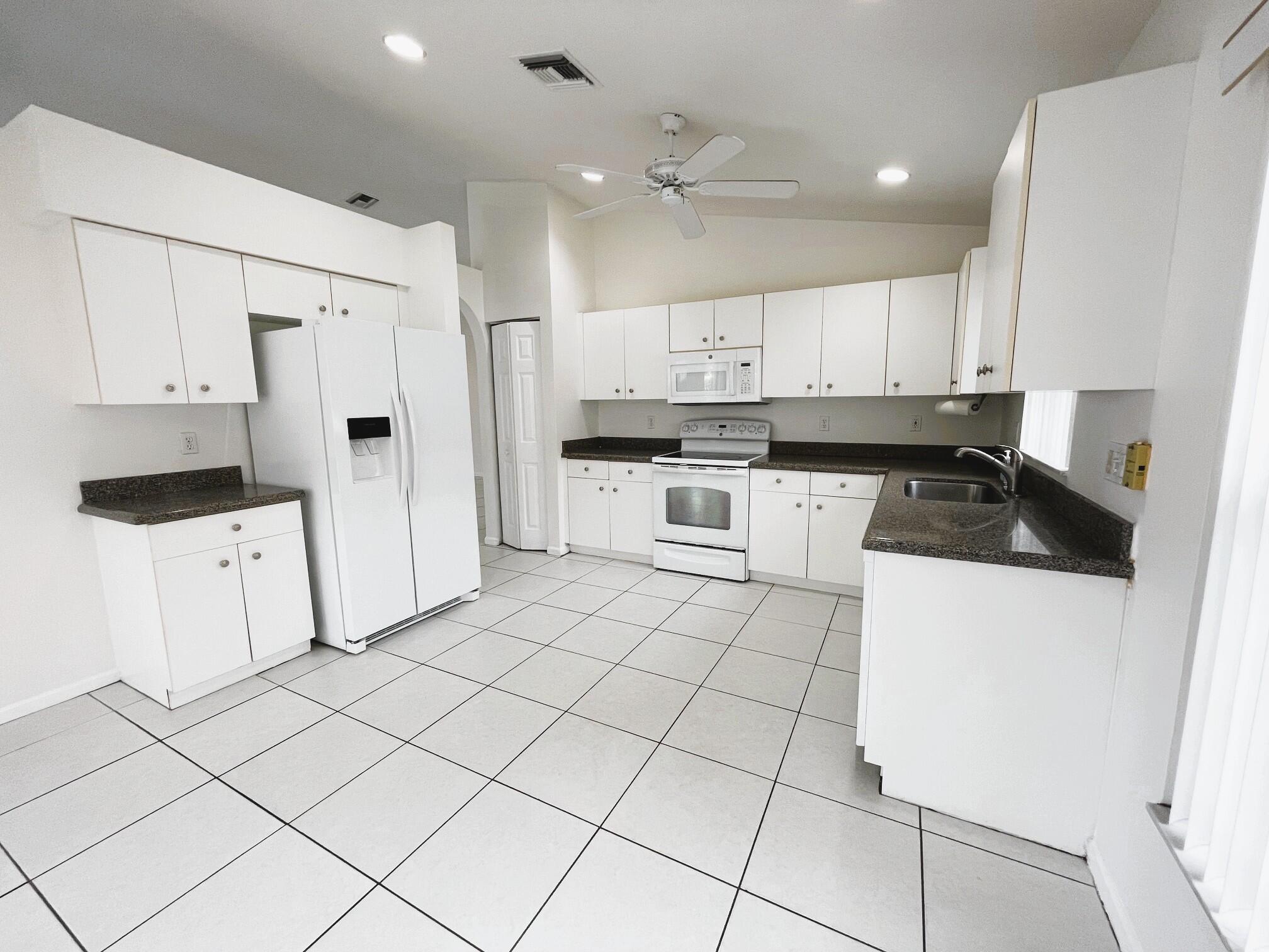22875 Barrister Drive Property Photo 13