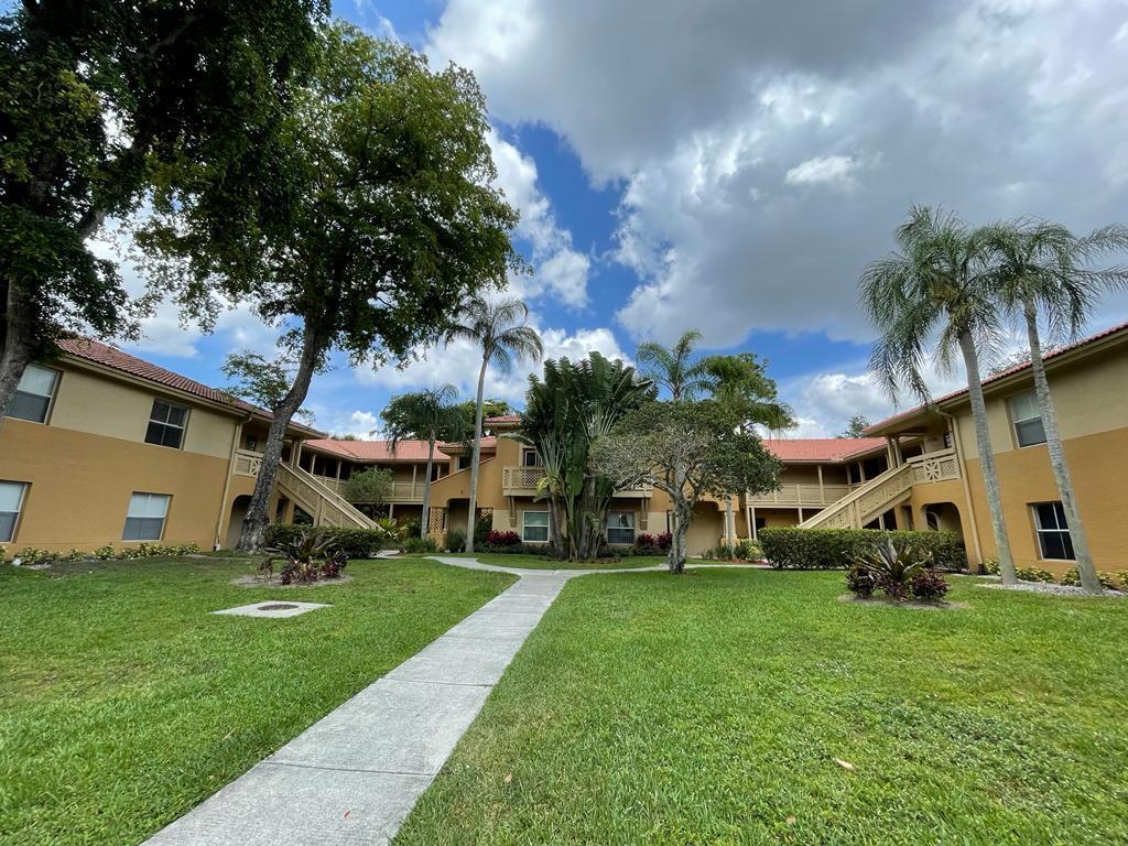 4783 Via Palm Lakes 104 Property Photo 1