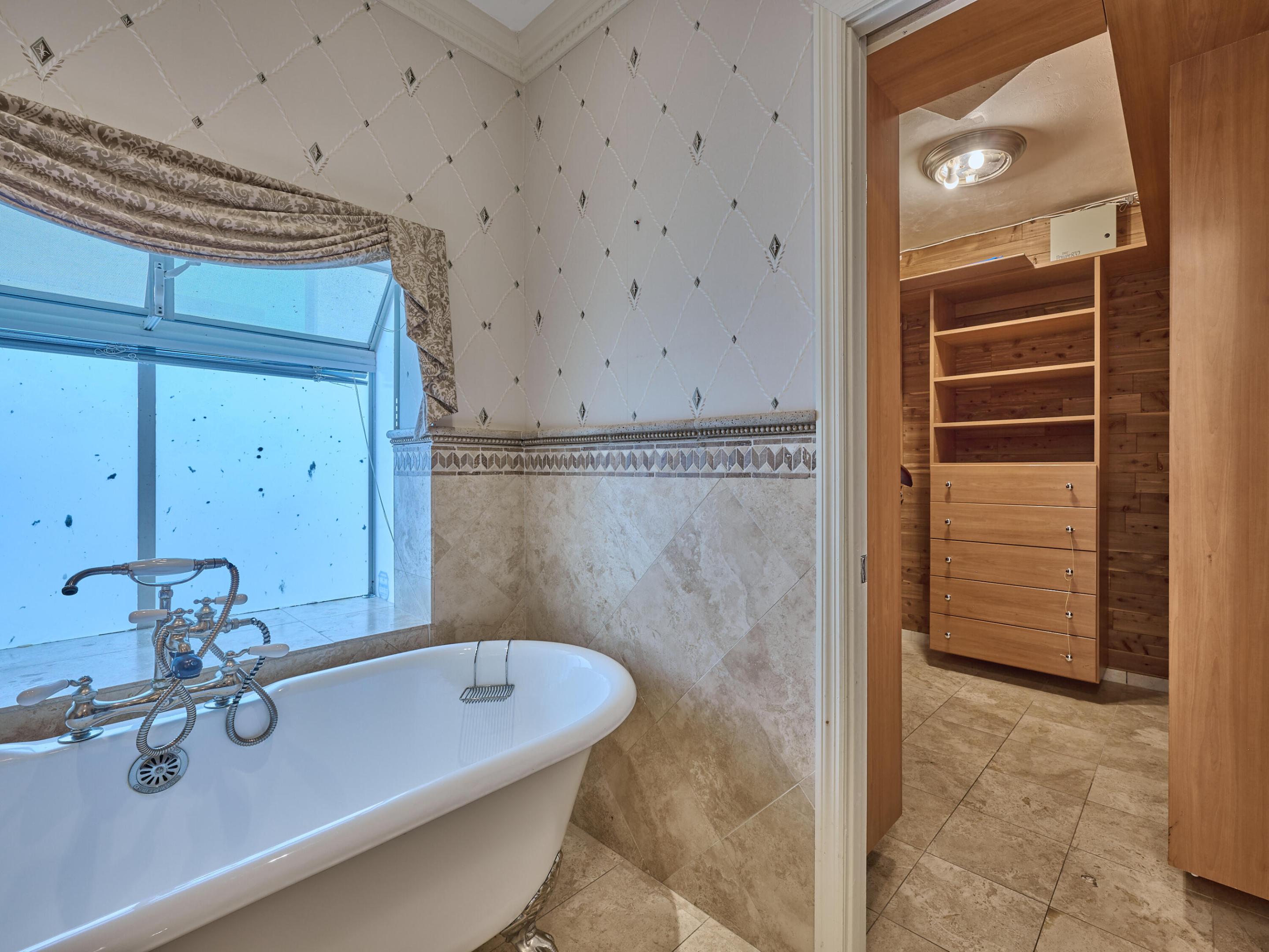 501 Coconut Isle Drive Property Photo 22