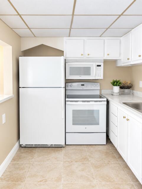 600 Village Green Court 215 Property Photo 4