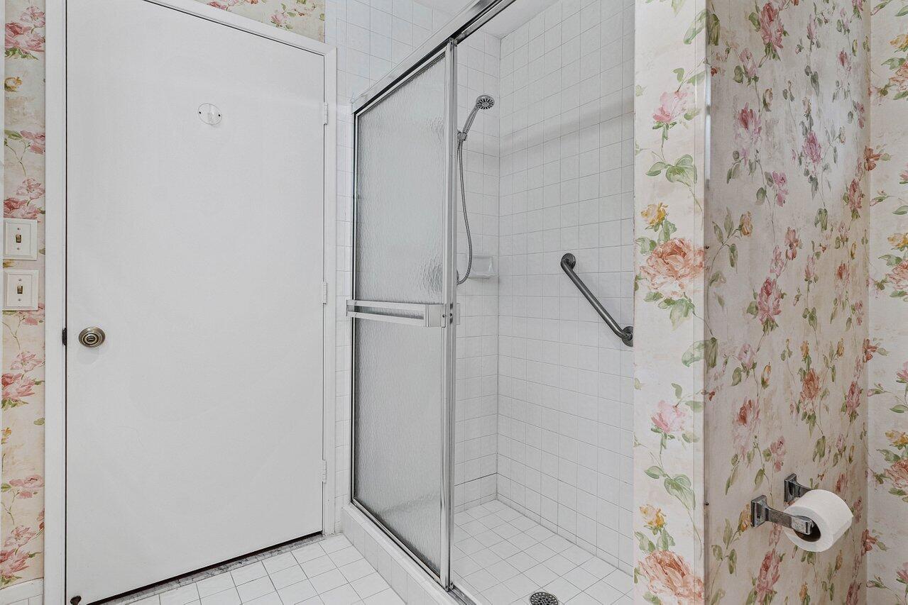 10063 Andrea Lane B Property Photo 13