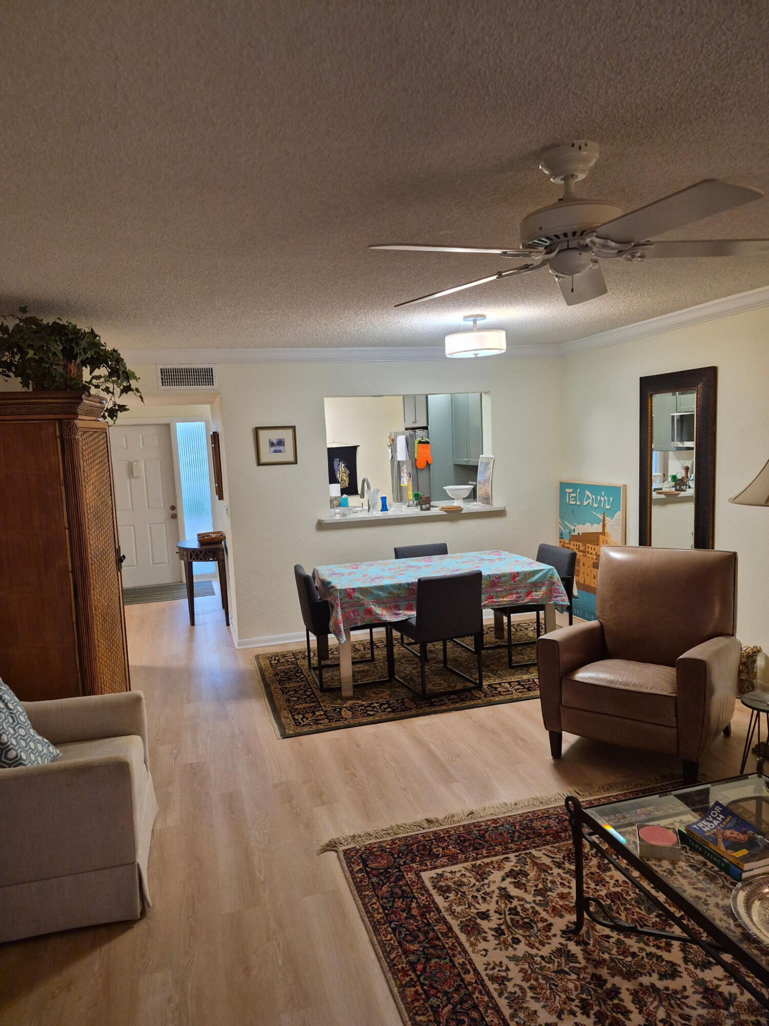 85 Pelican Pointe Drive 103 Property Photo 12