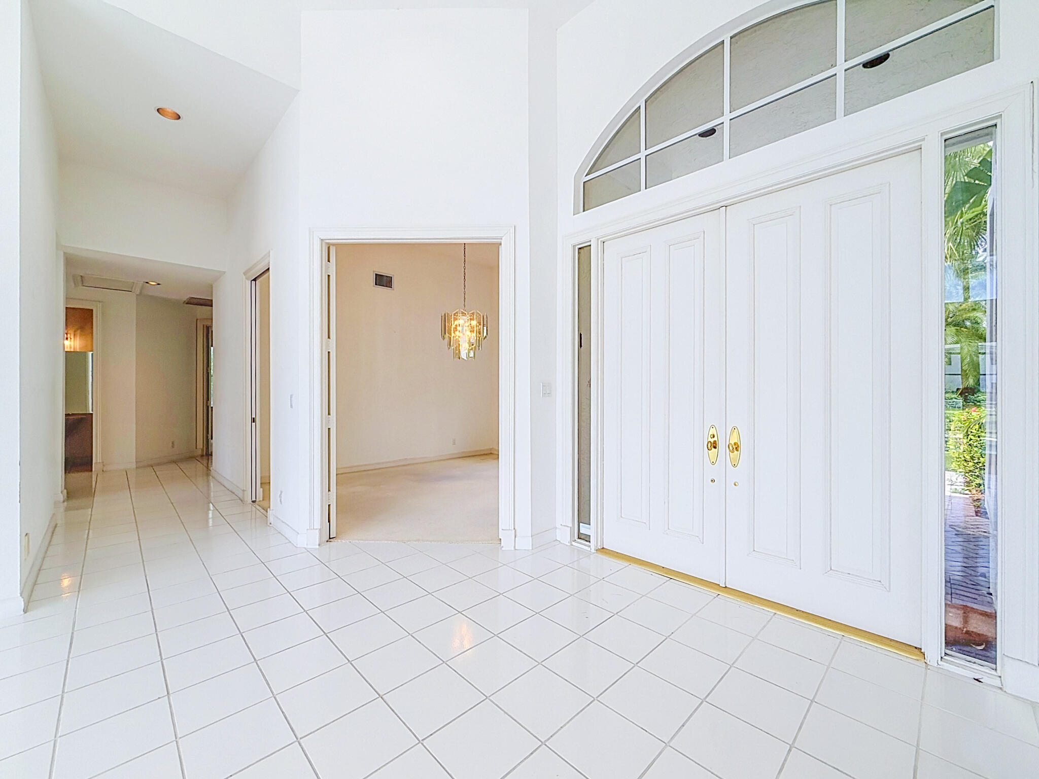 5768 Harrington Way Property Photo 4