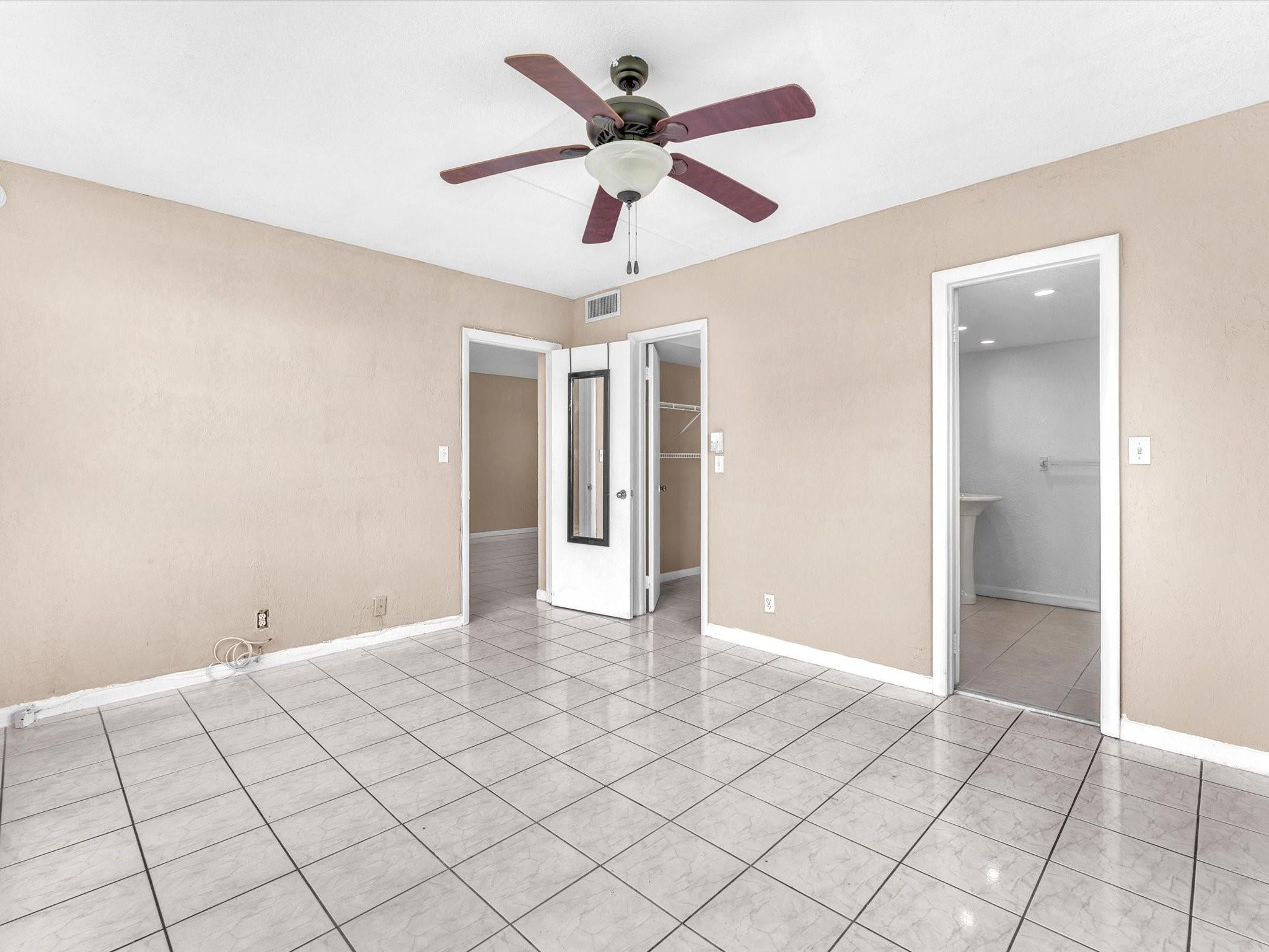 5275 Nw 10th Court 401 Property Photo 16