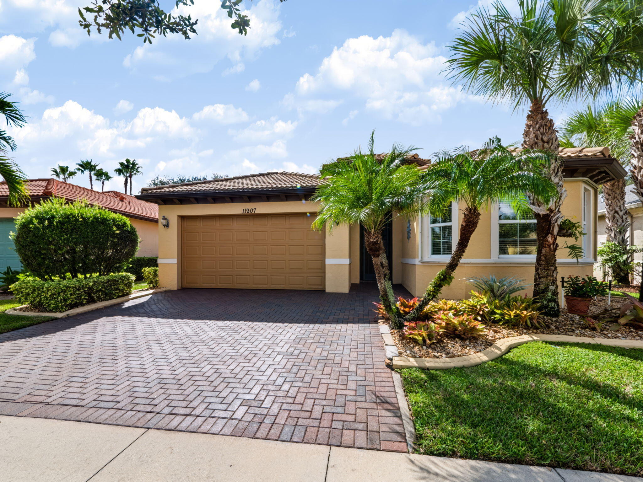 11907 Sw Crestwood Circle Property Photo 6