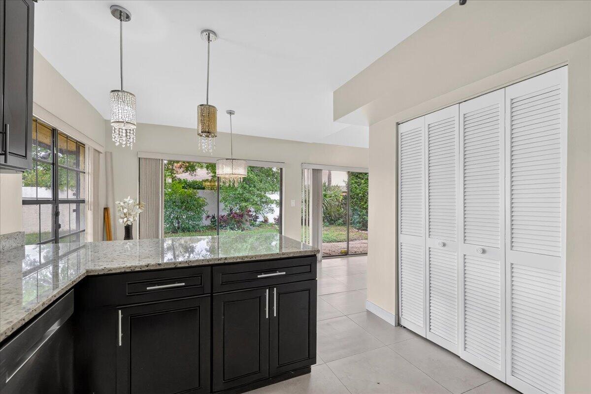 572 Sw 28th Avenue Property Photo 16