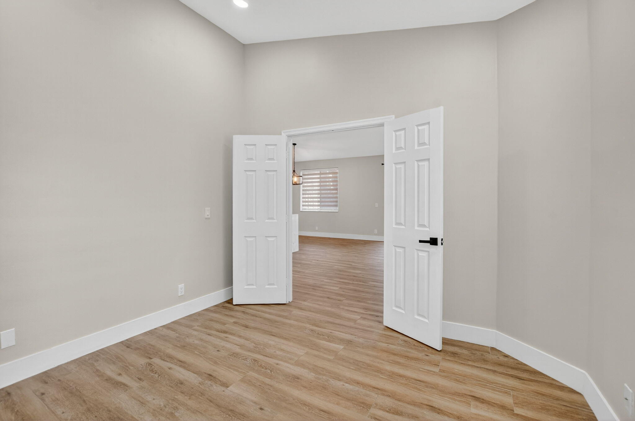 851 Nw 42nd Place Property Photo 16