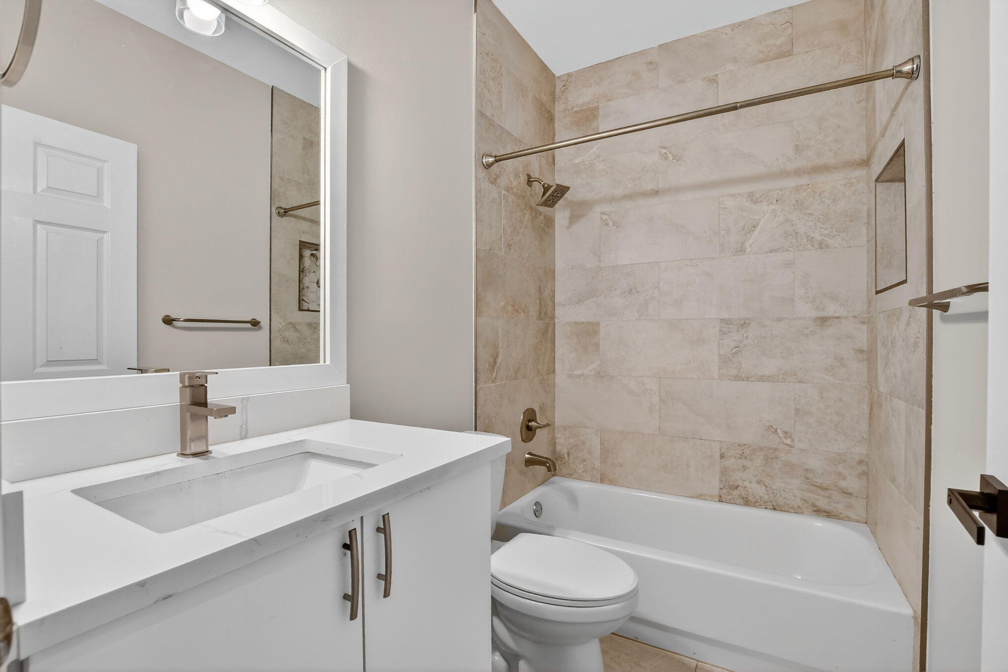 851 Nw 42nd Place Property Photo 18