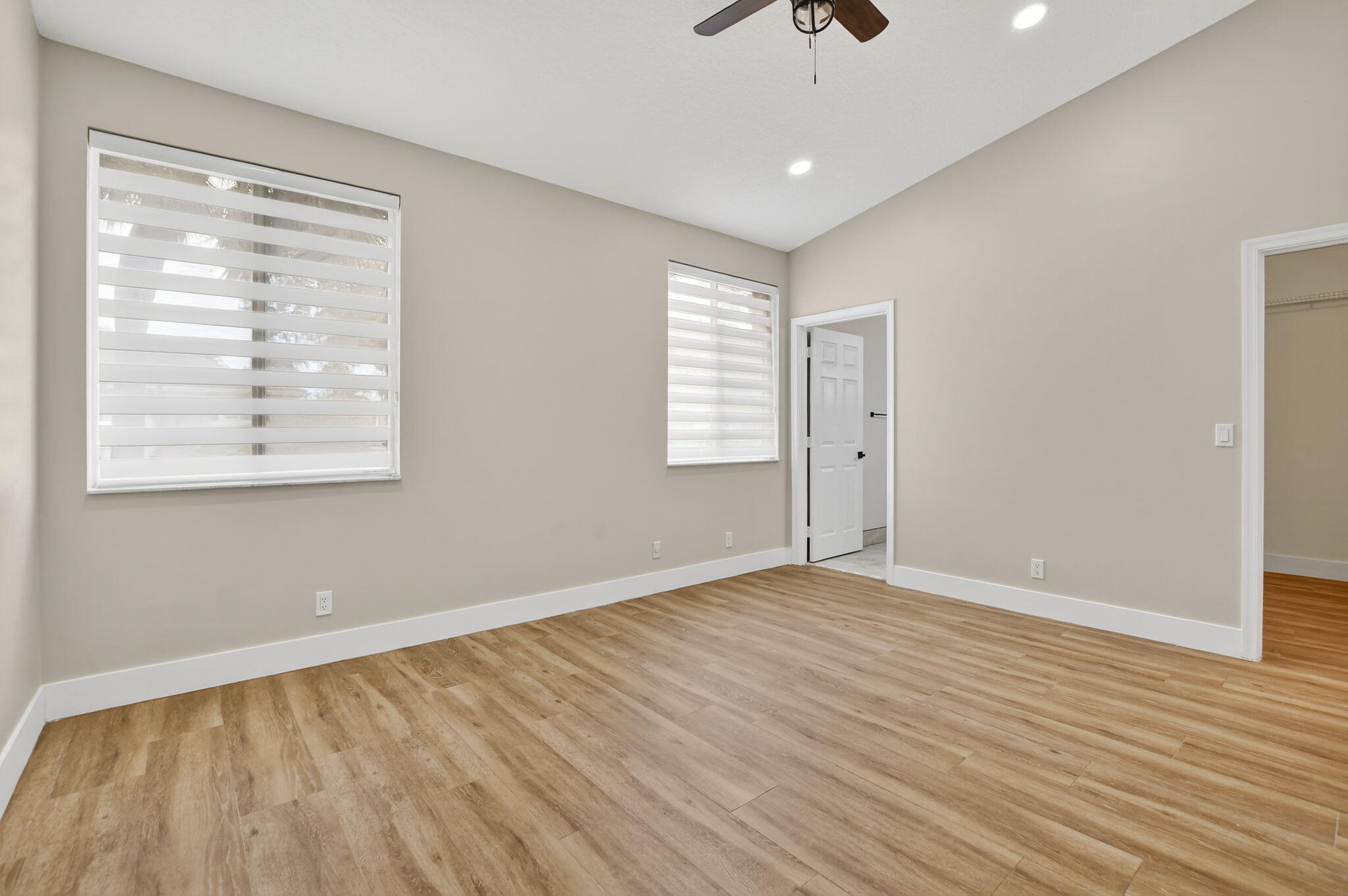 851 Nw 42nd Place Property Photo 22