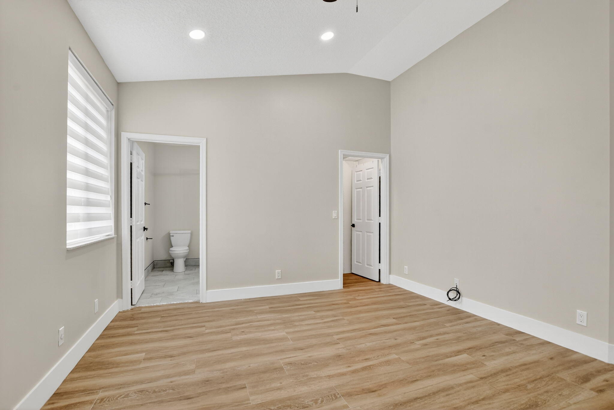 851 Nw 42nd Place Property Photo 23
