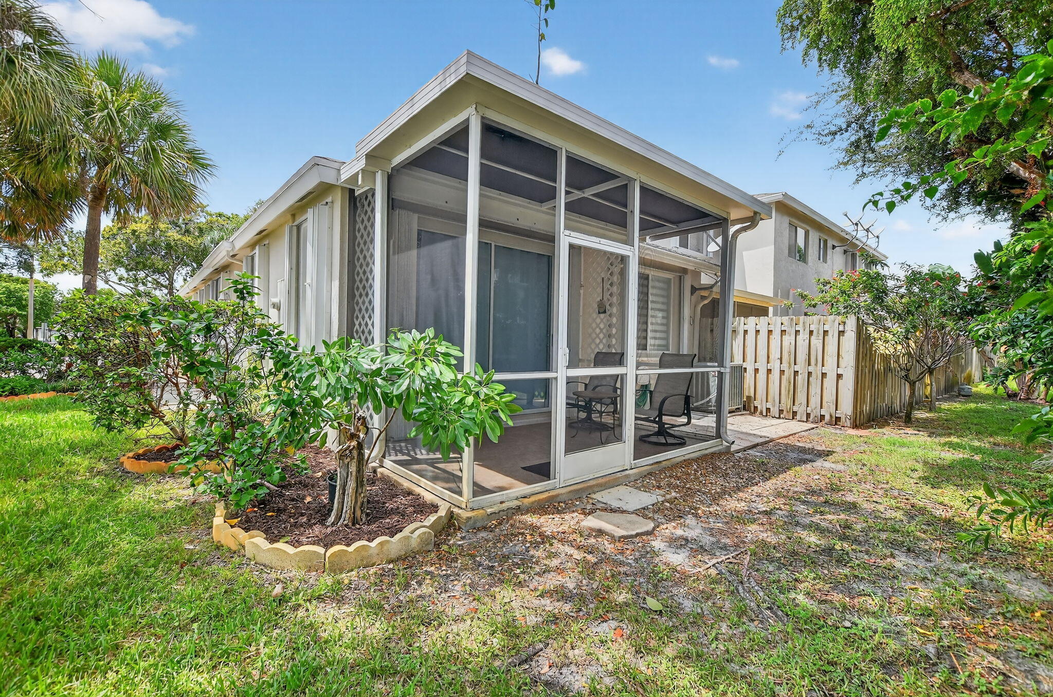 851 Nw 42nd Place Property Photo 30