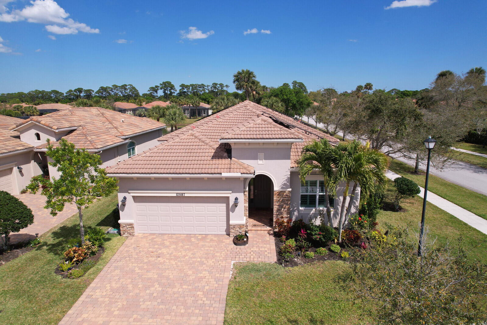 10587 Sw Capraia Way Property Photo 1