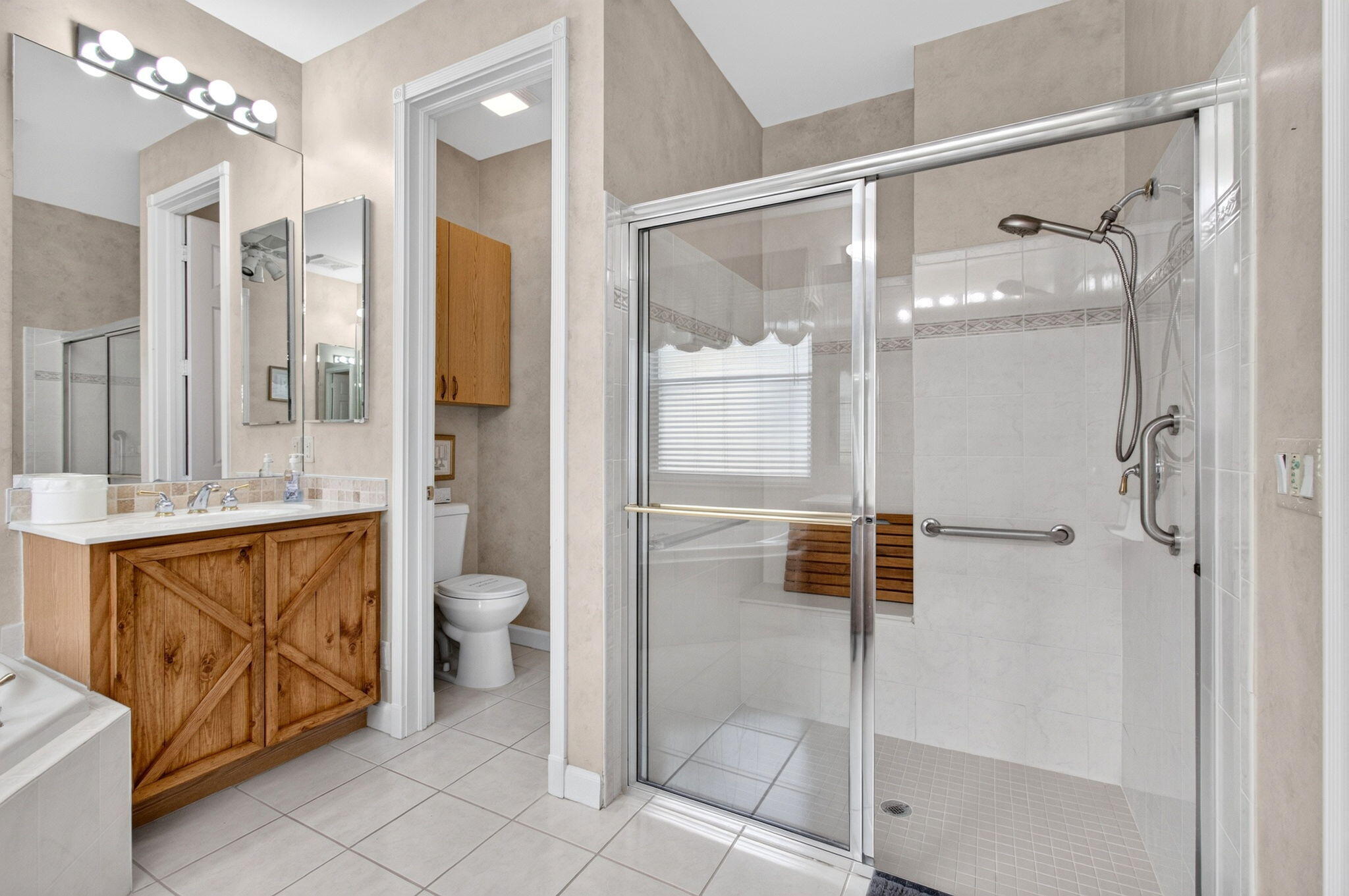 9542 Lantern Bay Circle Property Photo 40