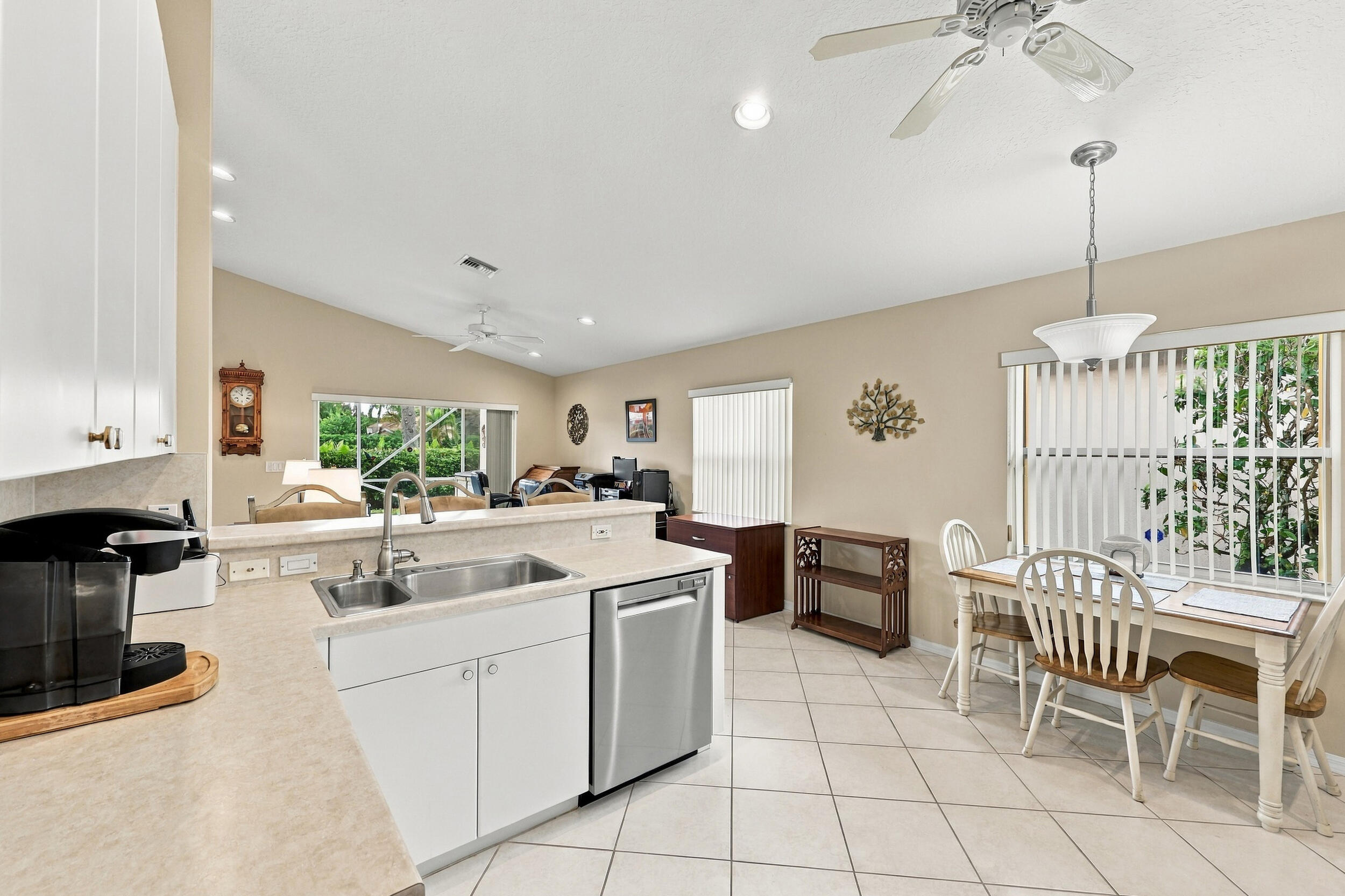 7207 Lombardy Street Property Photo 7