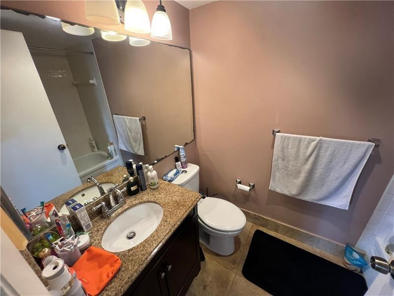 2339 Sw 15th Street 24 Property Photo 2