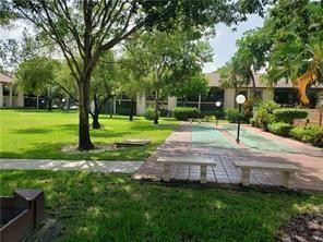 2339 Sw 15th Street 24 Property Photo 4