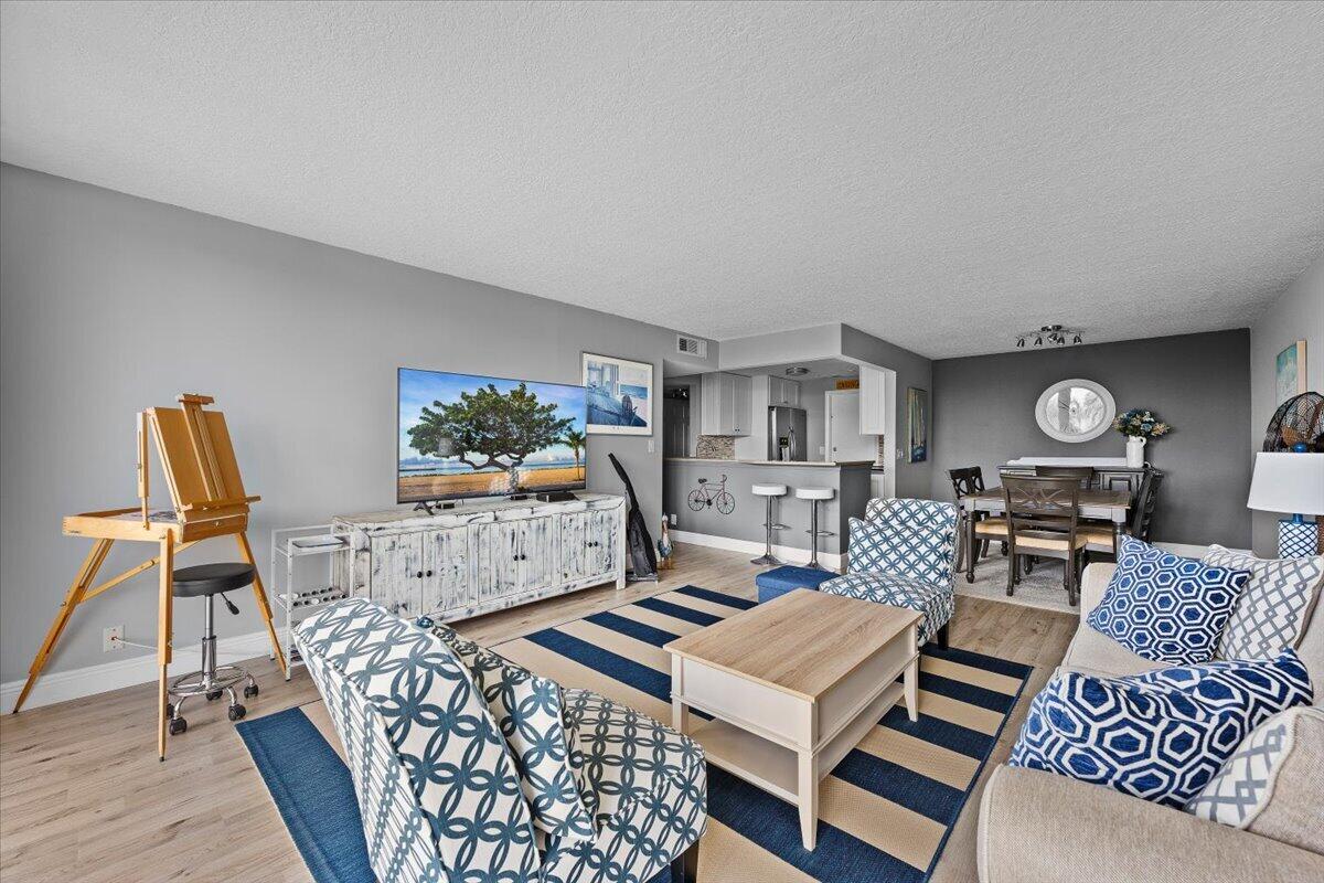 630 Ocean Drive 407 Property Photo 8