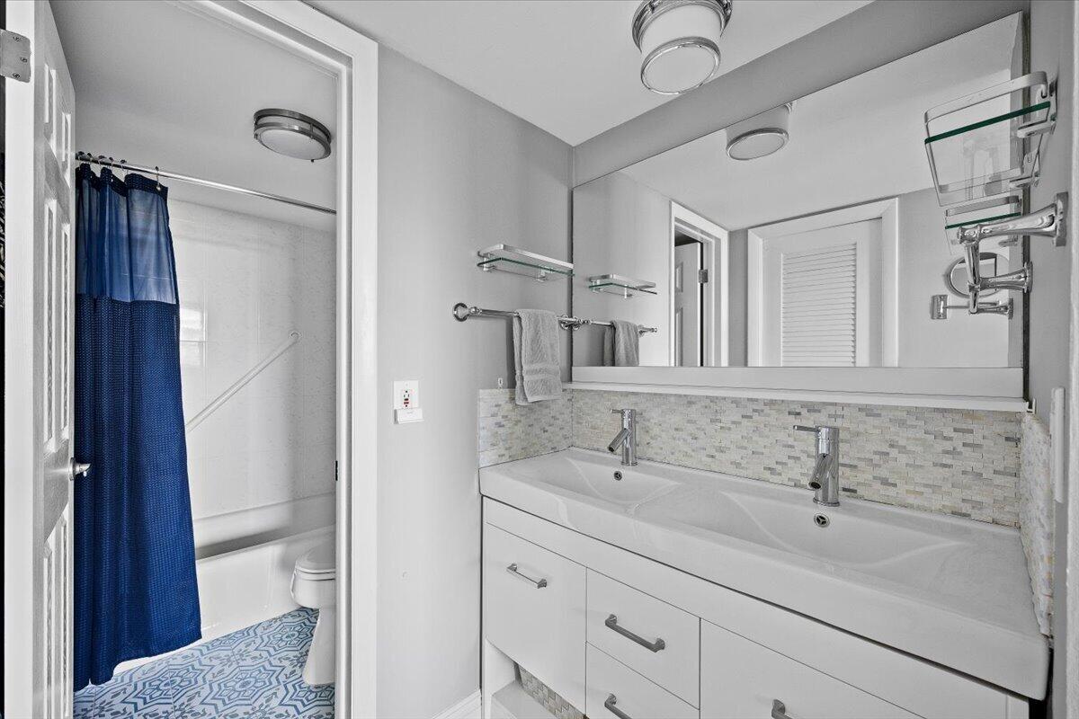 630 Ocean Drive 407 Property Photo 18
