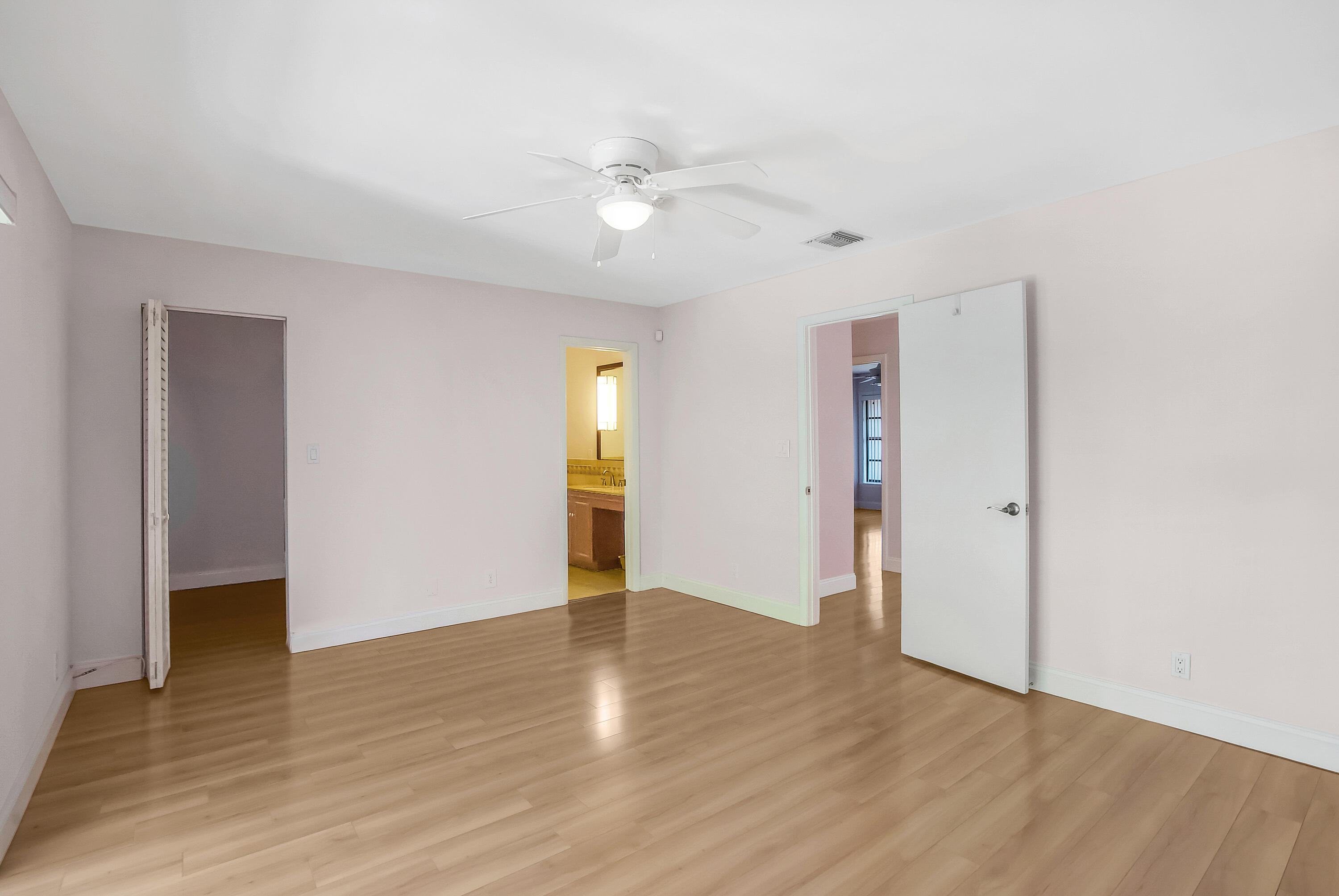 3015 Oaktree Lane Unit 277 Property Photo 11