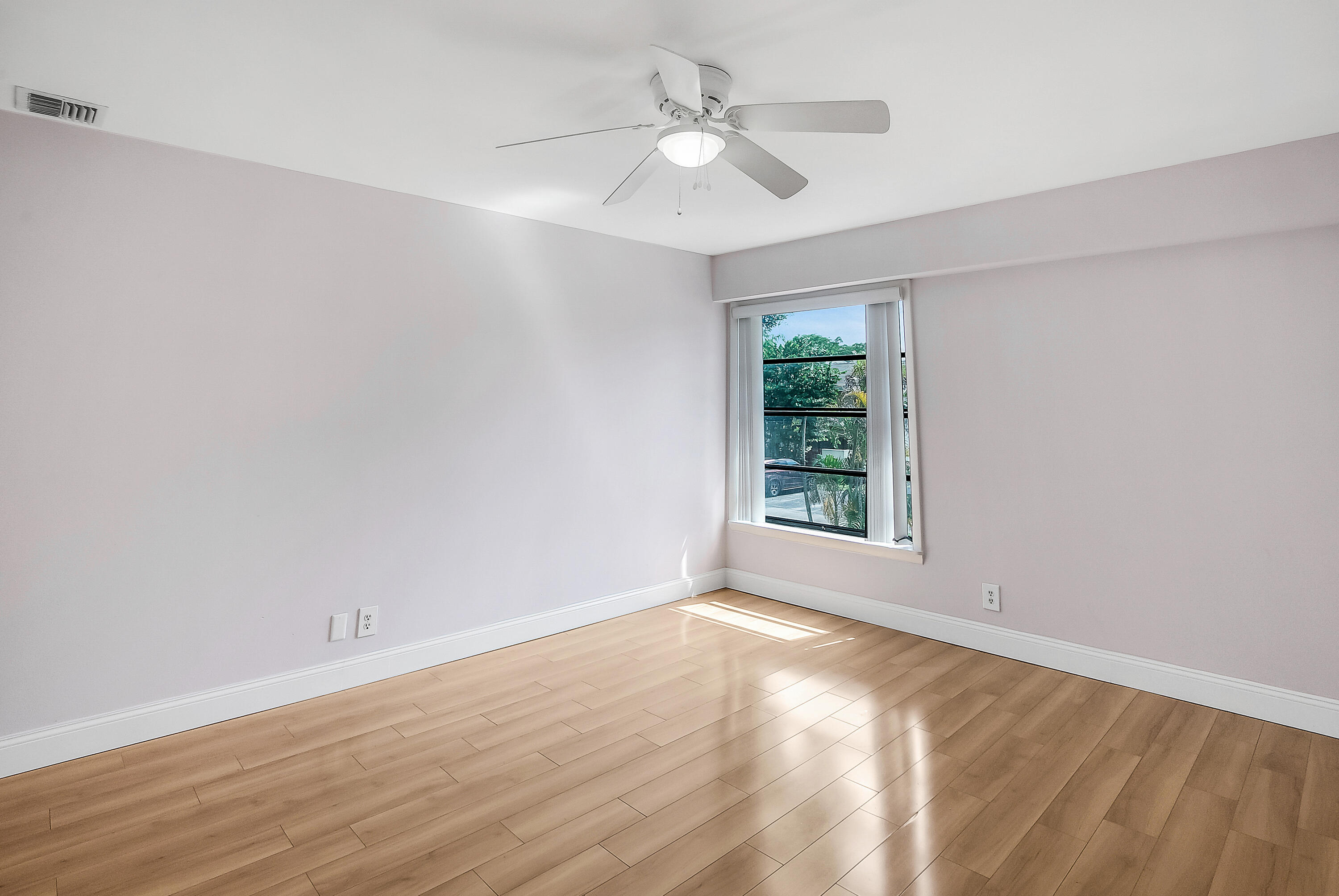3015 Oaktree Lane Unit 277 Property Photo 13