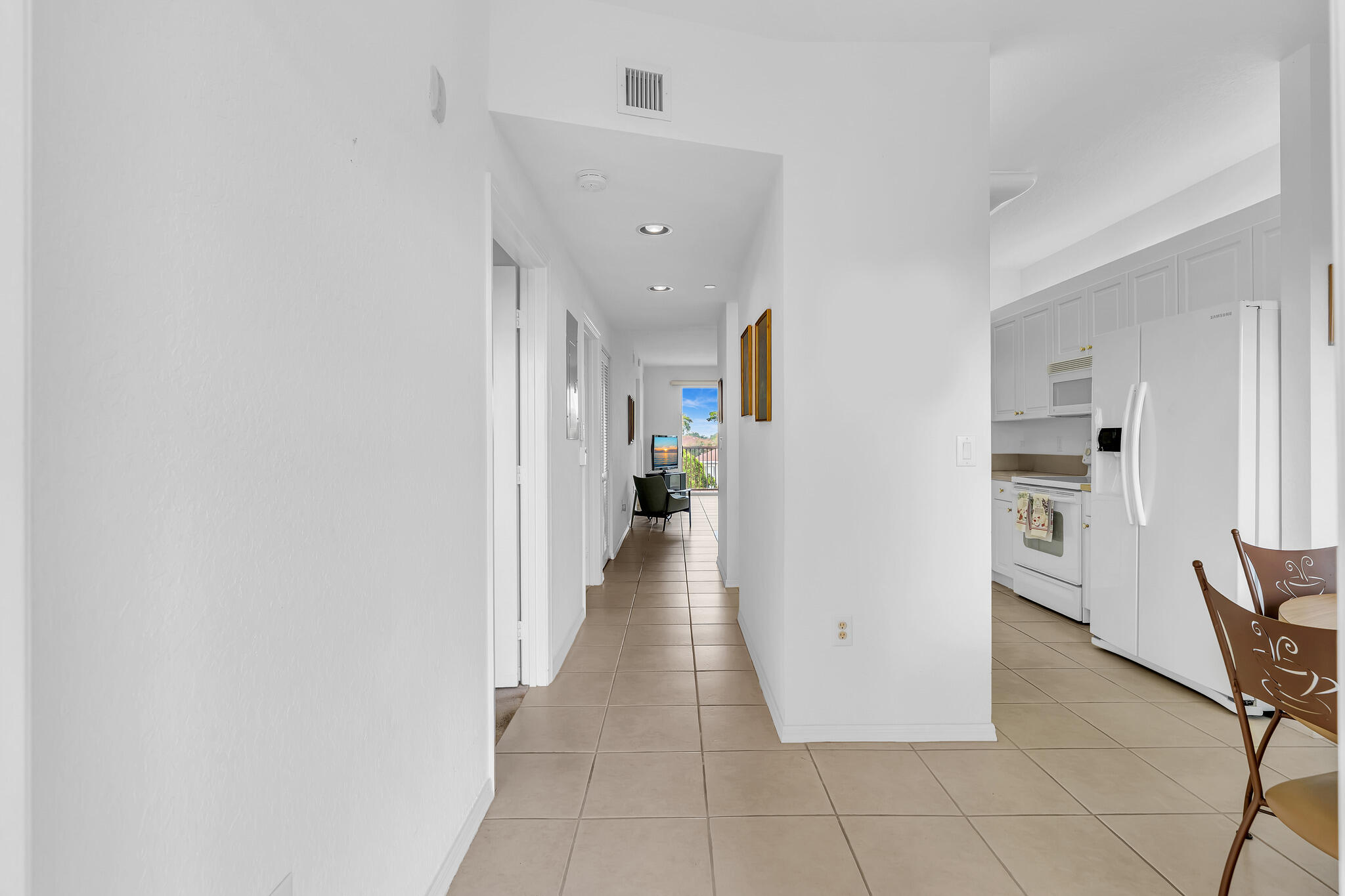 7775 Yardley Drive 403 Property Photo 5