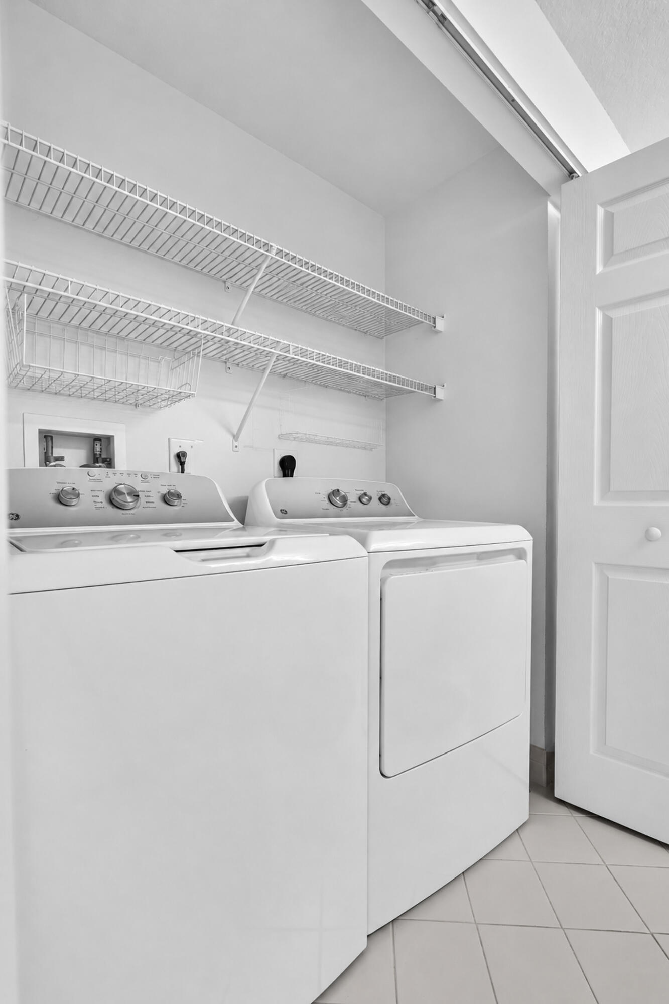 7775 Yardley Drive 403 Property Photo 42