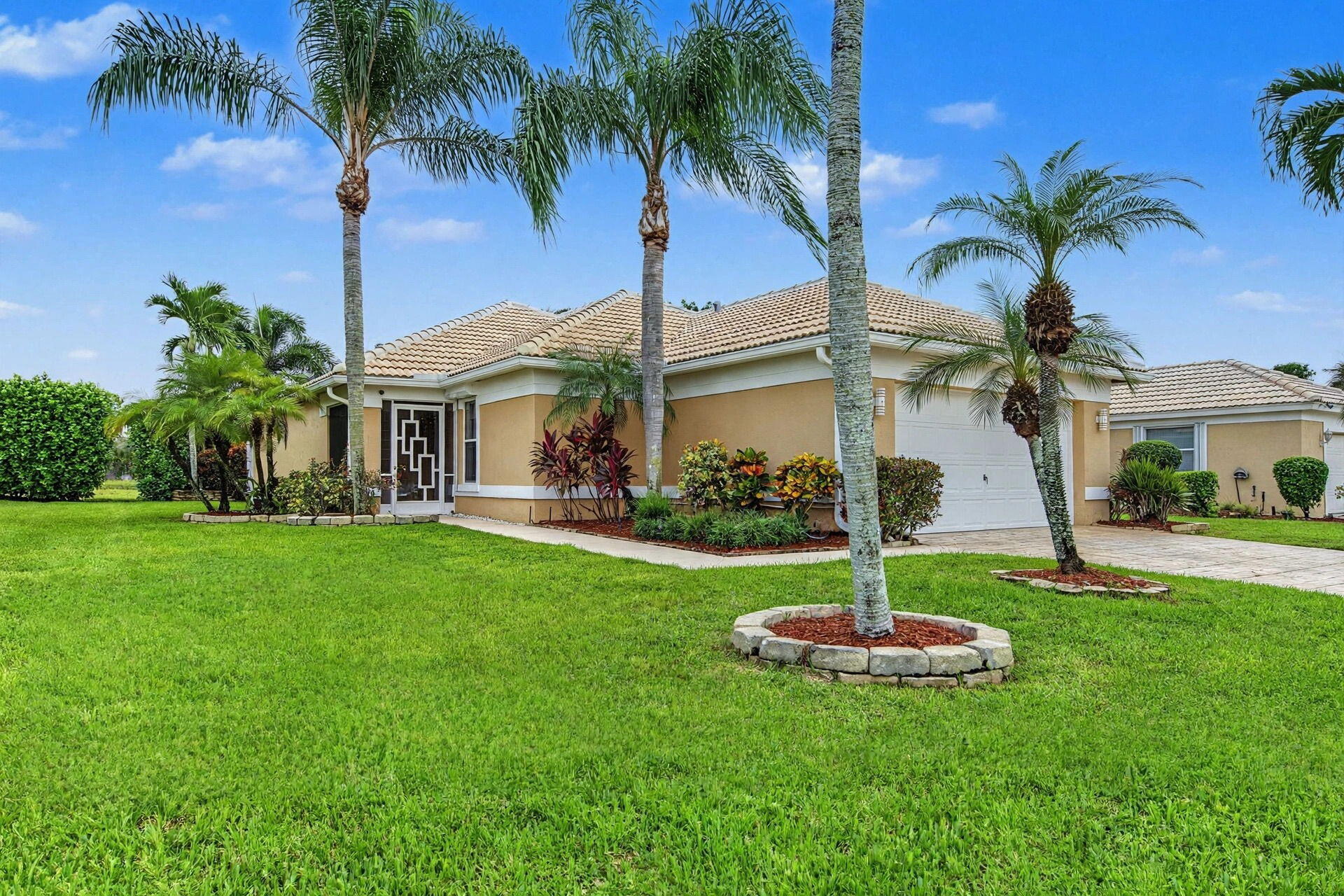 12986 Hampton Lakes Circle Property Photo 1