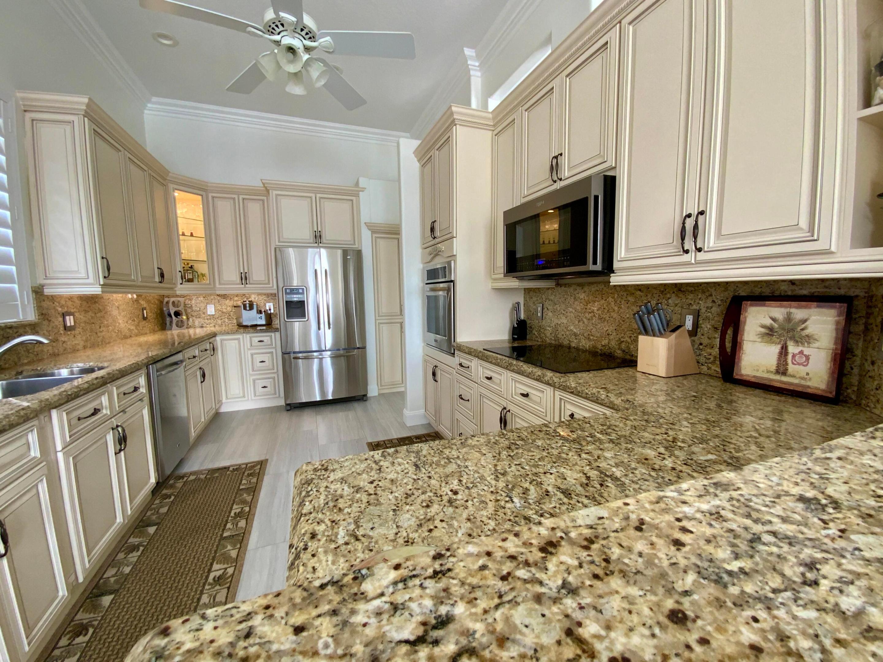 7200 Demedici Circle Property Photo 13