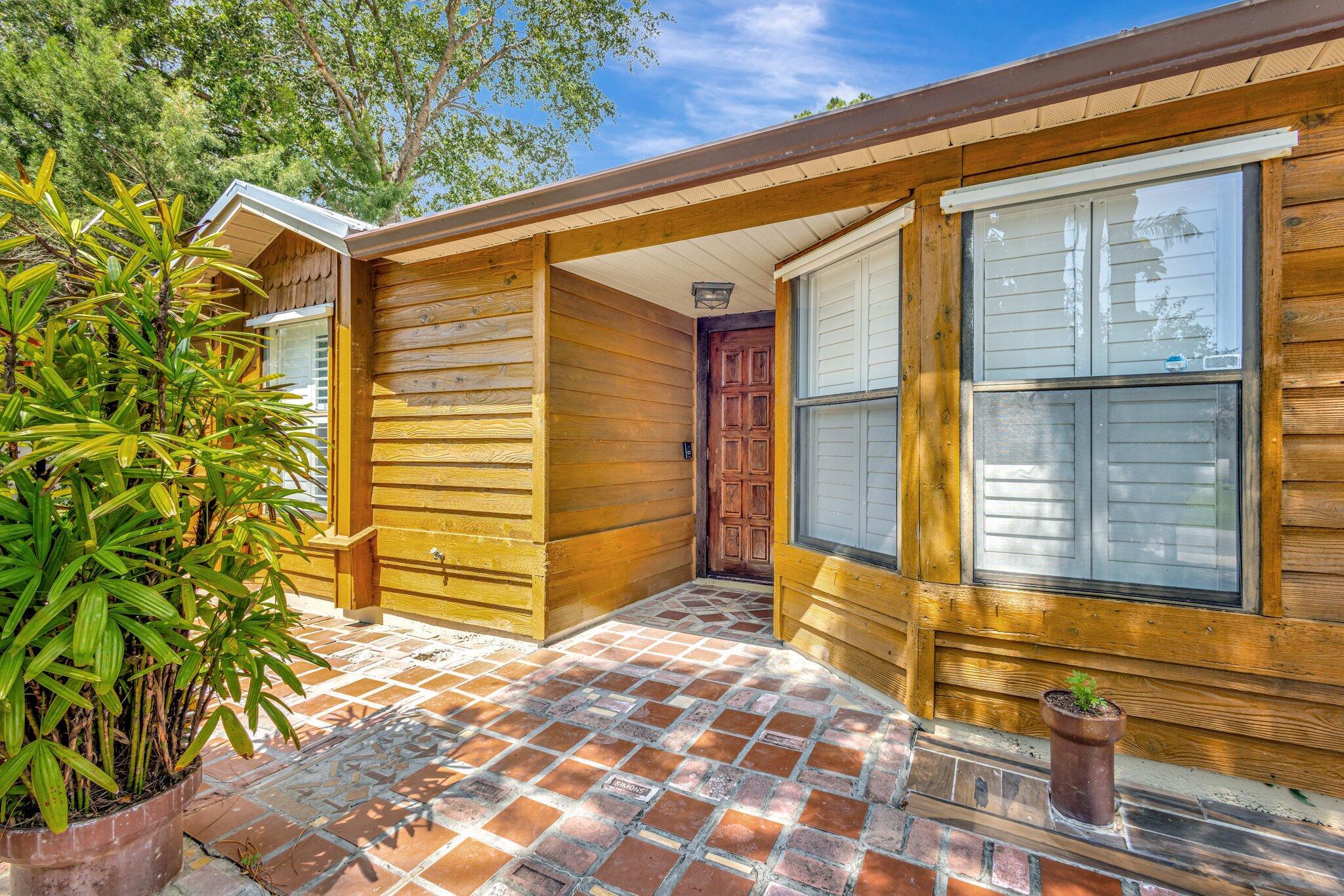 2950 SW BRIGHT Street Property Photo 1