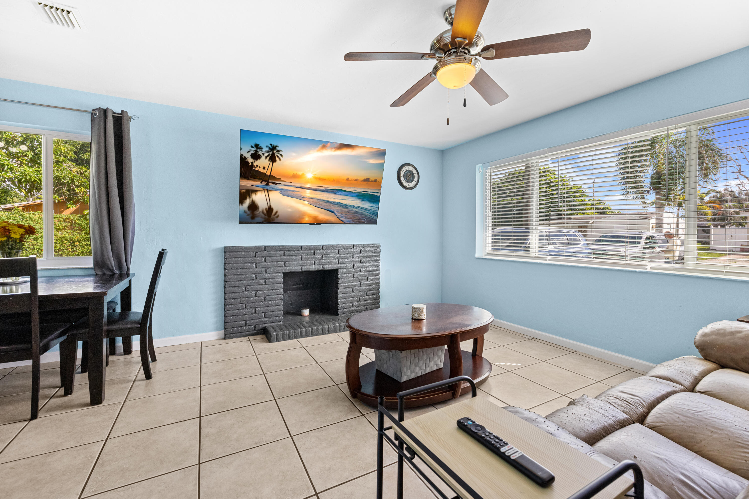 2349 Par Road Property Photo 2