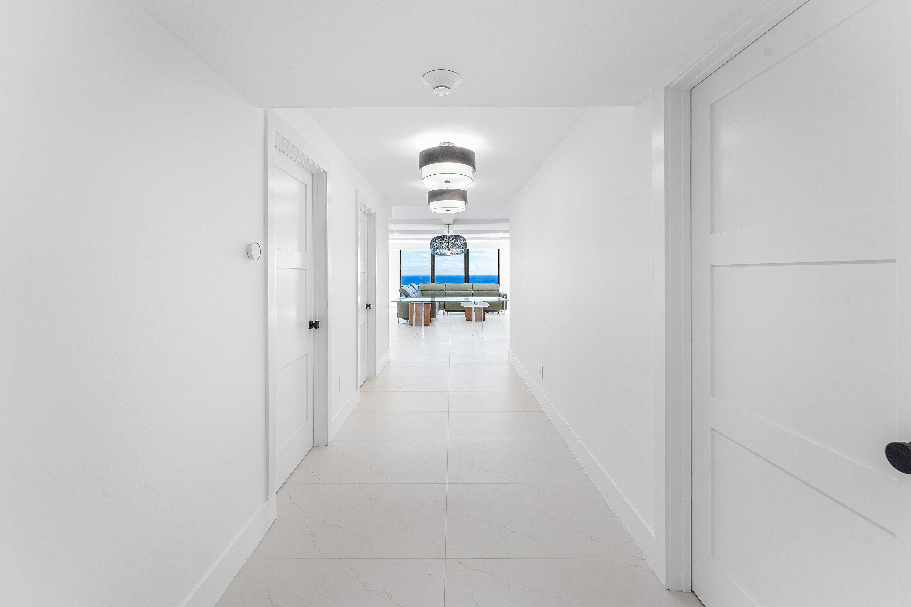 5380 N Ocean Drive 19d Property Photo 4