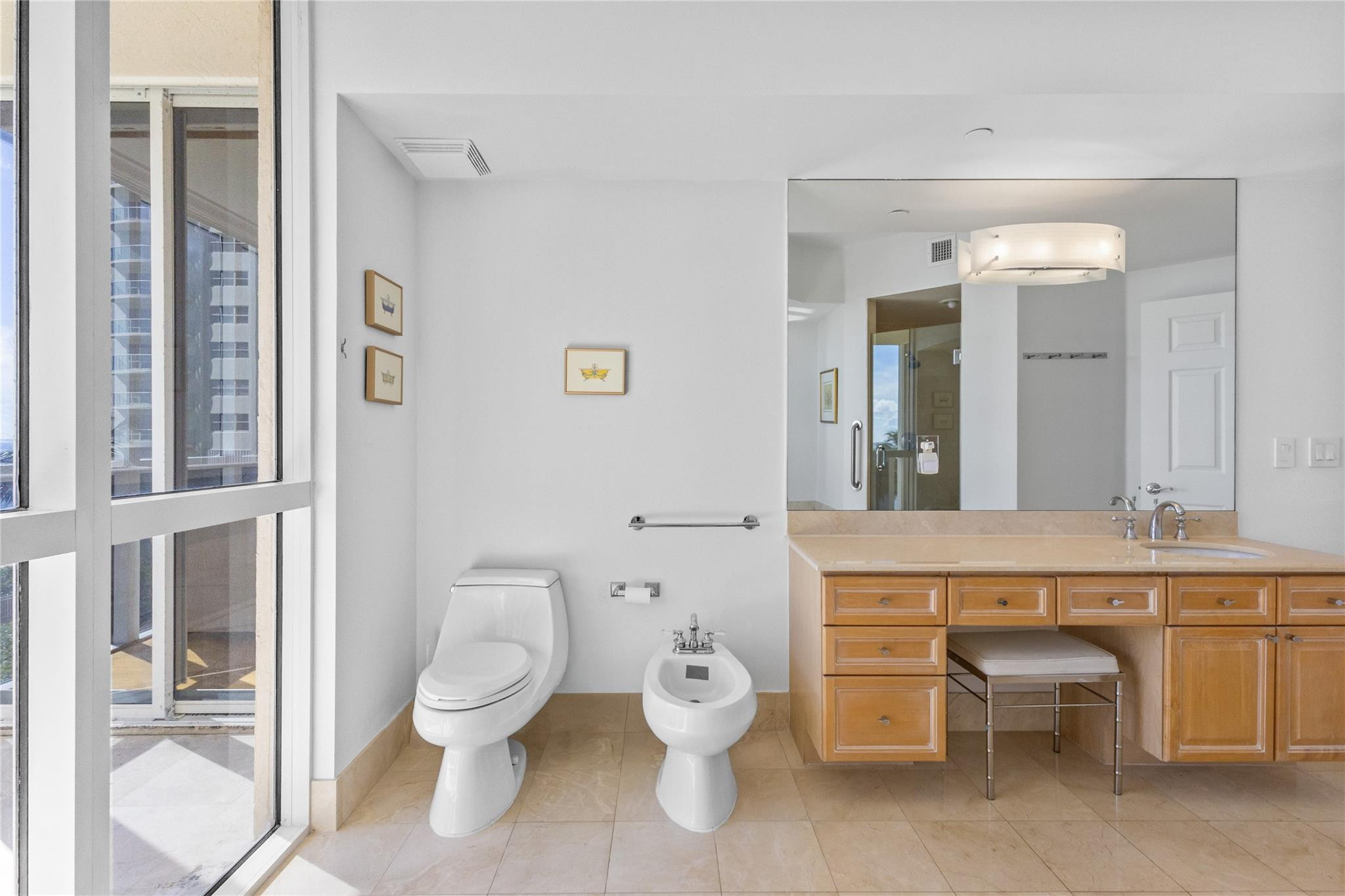 3200 N Ocean Boulevard 401 Property Photo 10