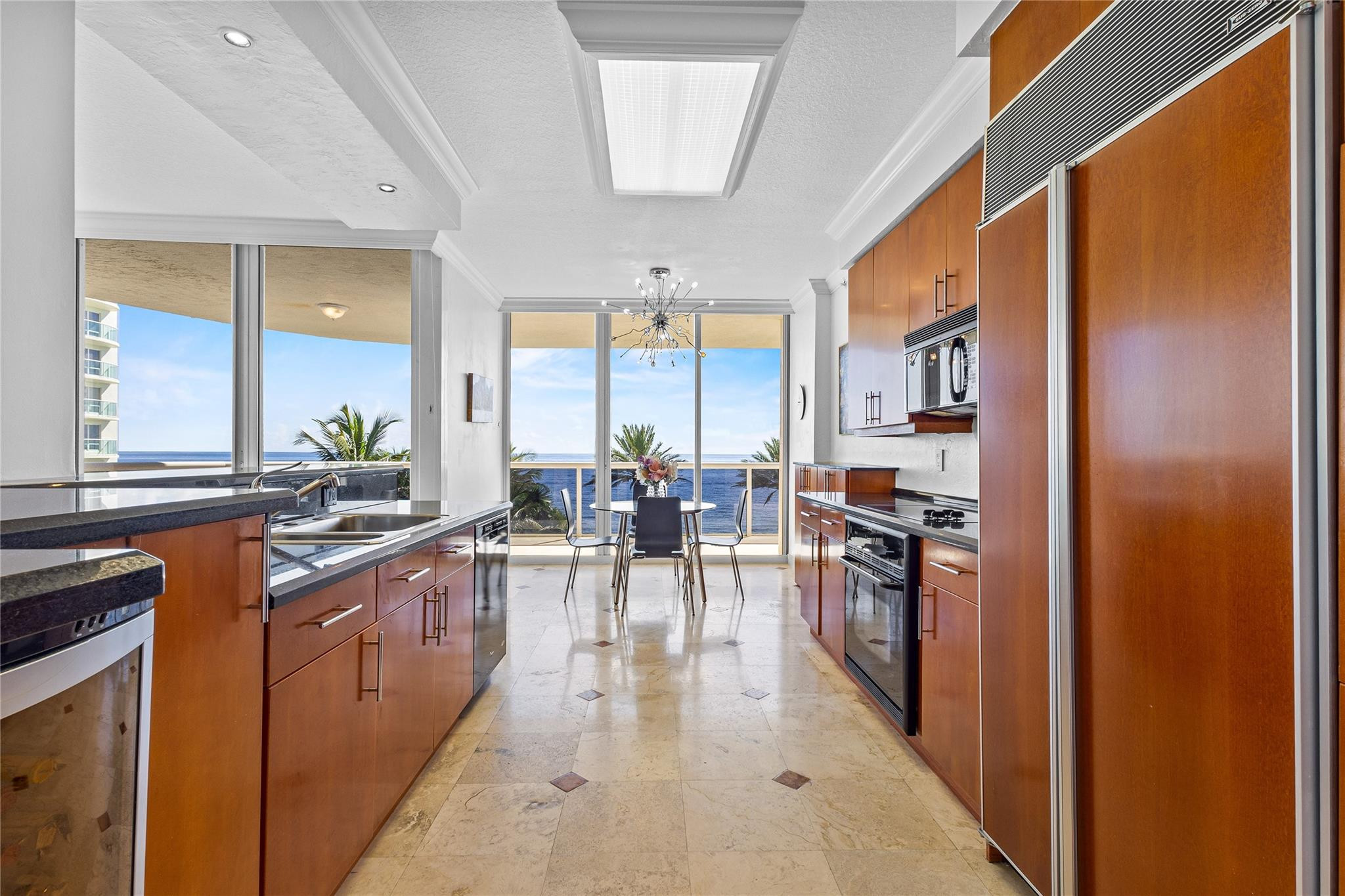 3200 N Ocean Boulevard 401 Property Photo 14