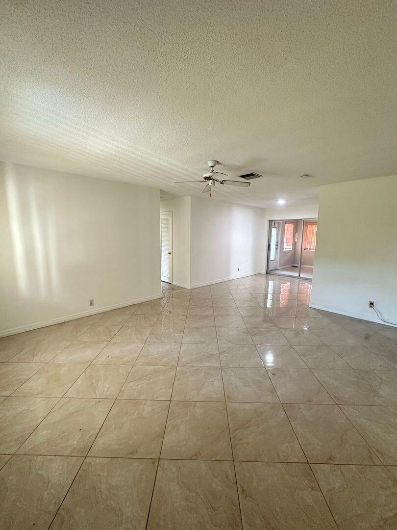 4106 Nw 47th Street Property Photo 11