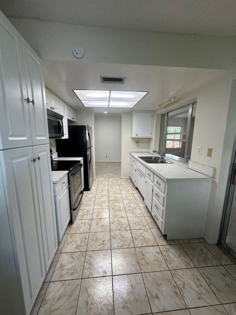 4106 Nw 47th Street Property Photo 17