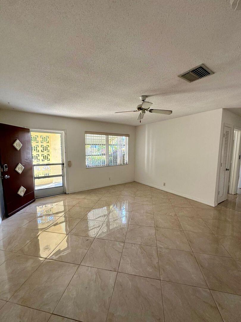 4106 Nw 47th Street Property Photo 23