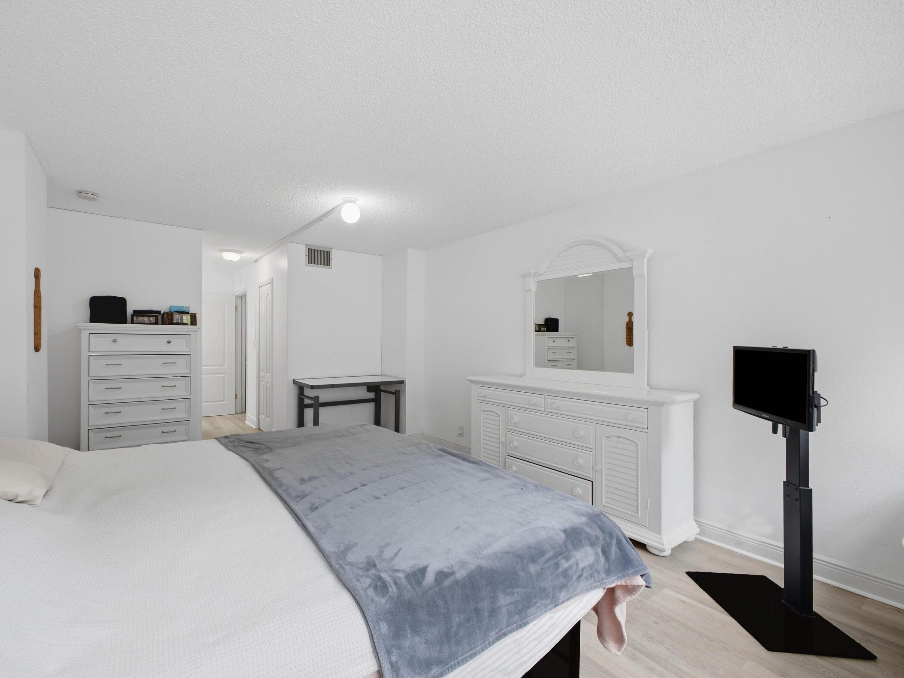 2101 S Ocean 202 Property Photo 9