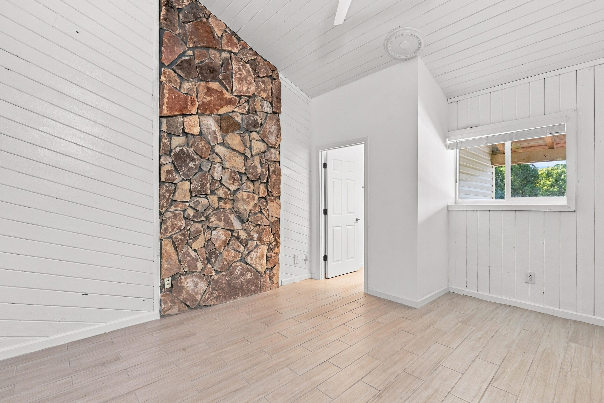 12693 Persimmon Boulevard Property Photo 18