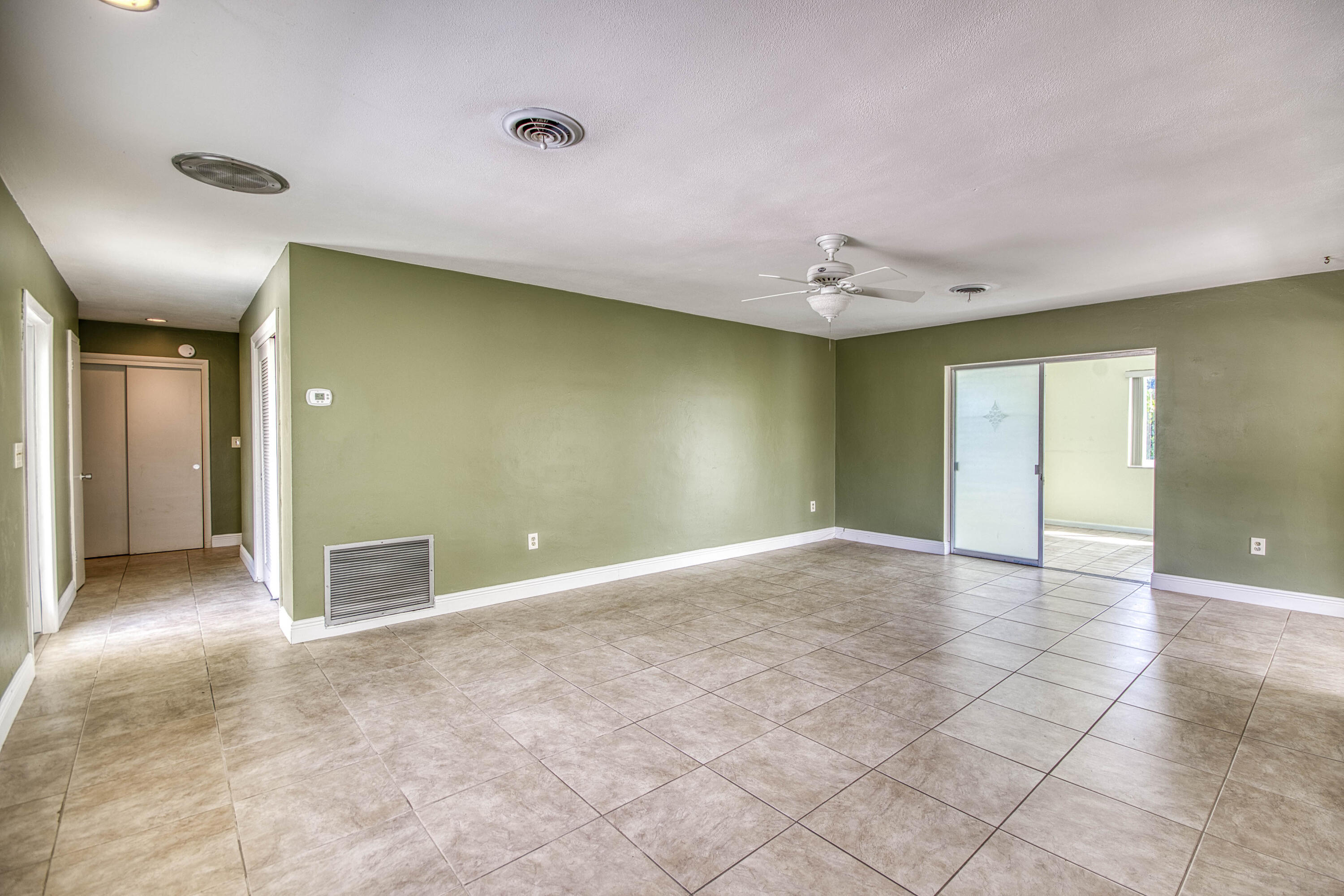 1025 Yale Drive Property Photo 5