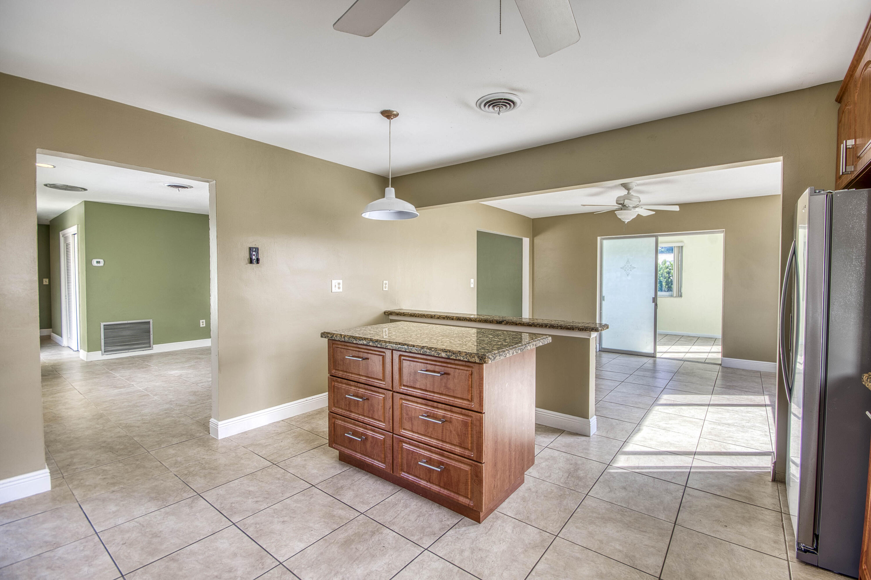 1025 Yale Drive Property Photo 11