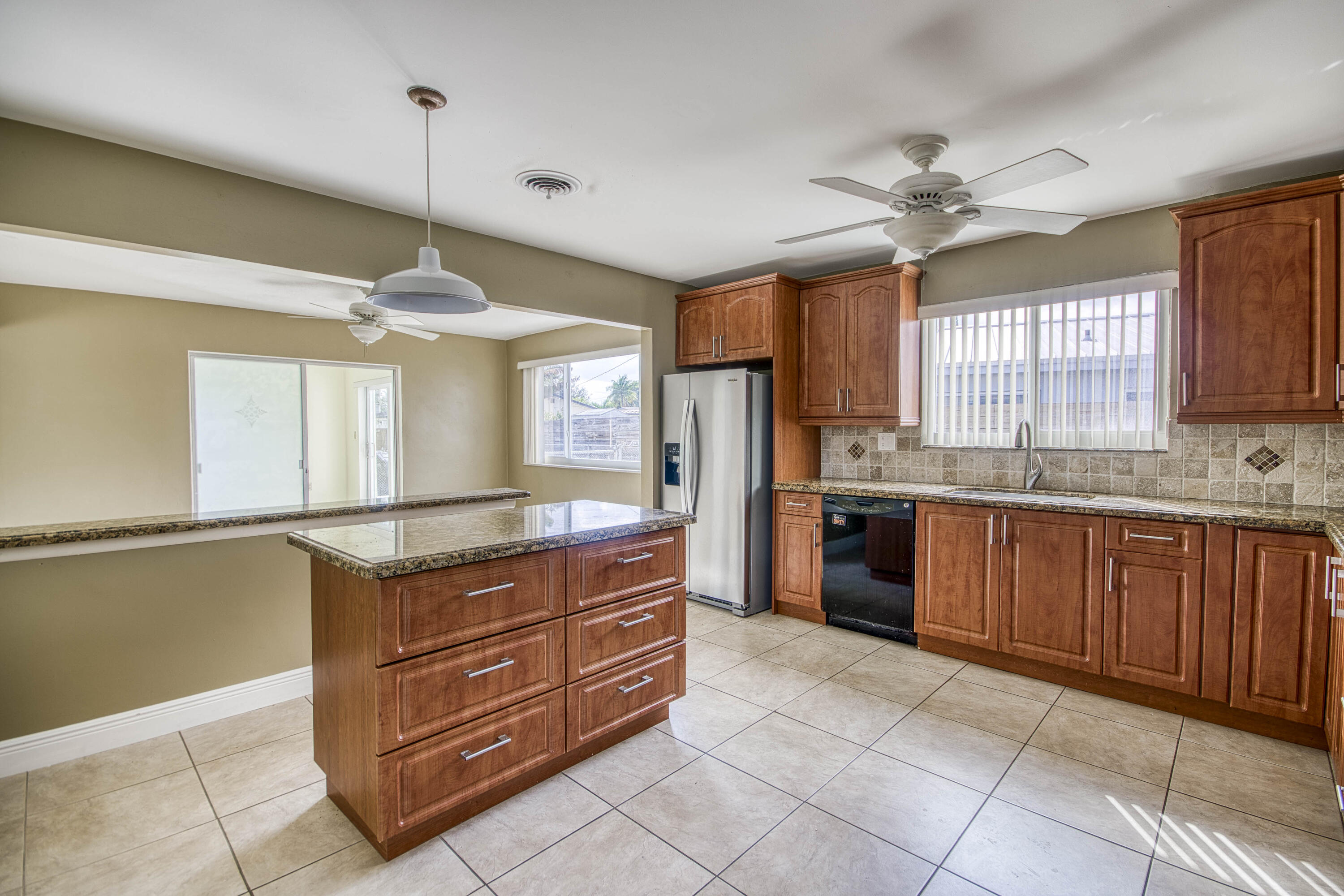 1025 Yale Drive Property Photo 12