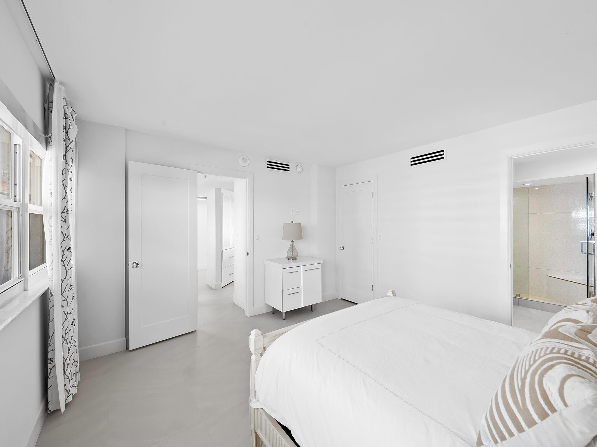 2000 S Ocean Drive 709 Property Photo 12
