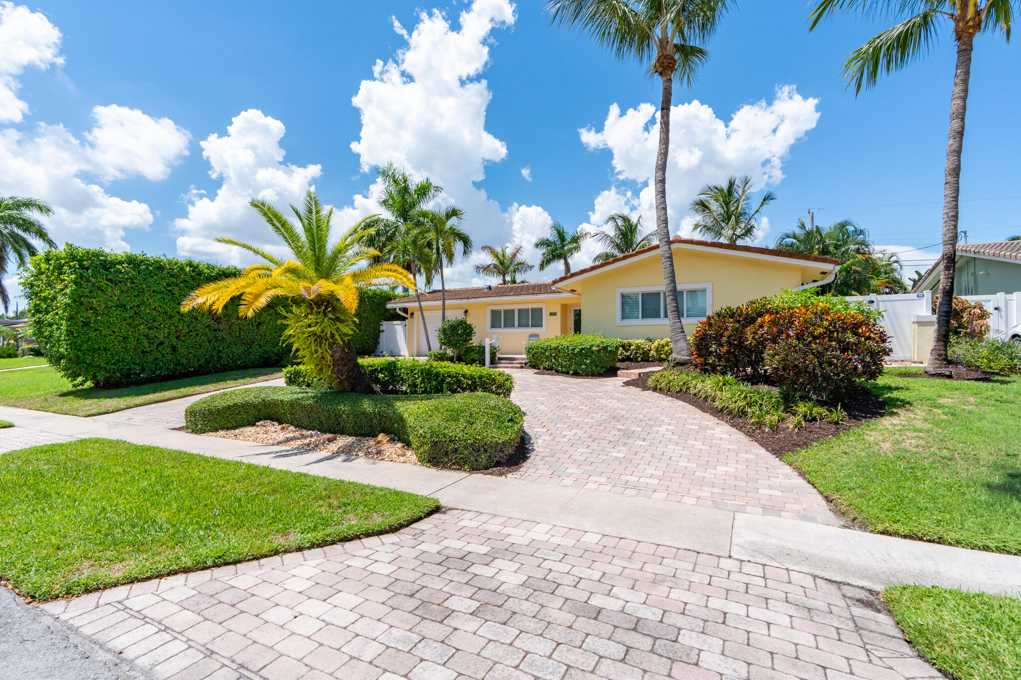 1271 SW 9TH Street