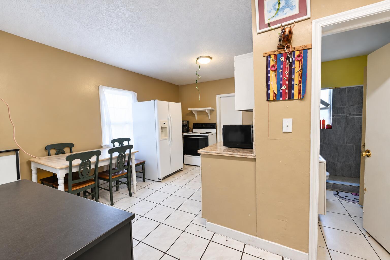 906 S J Street Property Photo 8