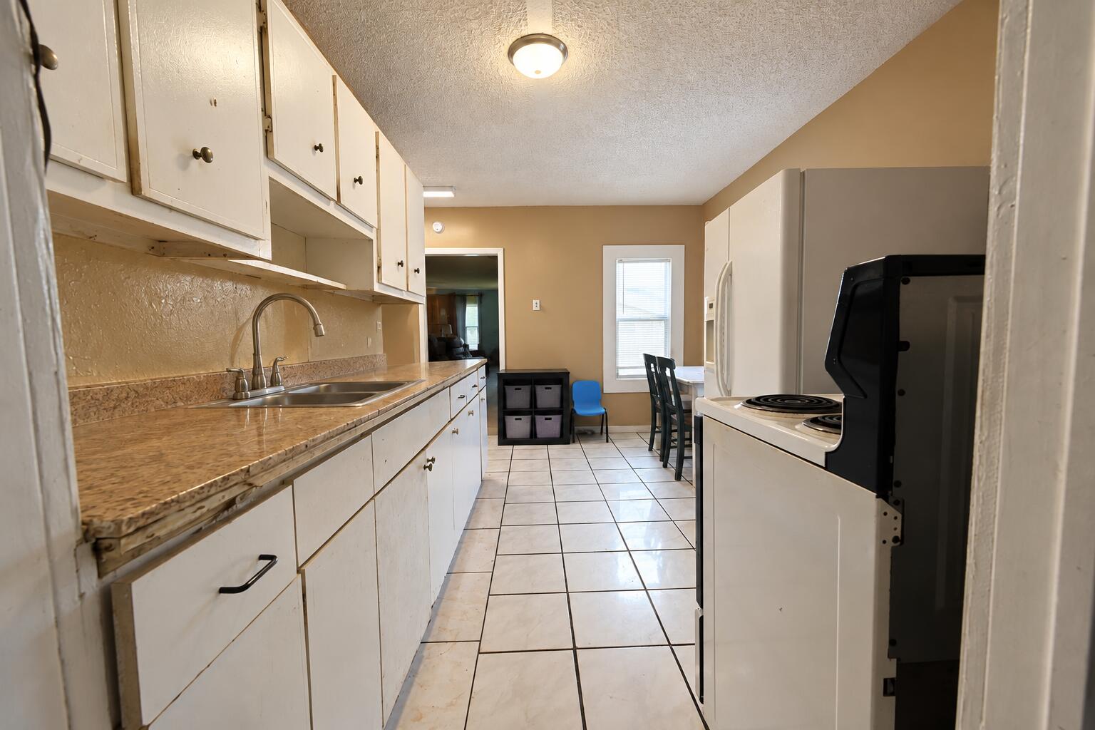 906 S J Street Property Photo 11
