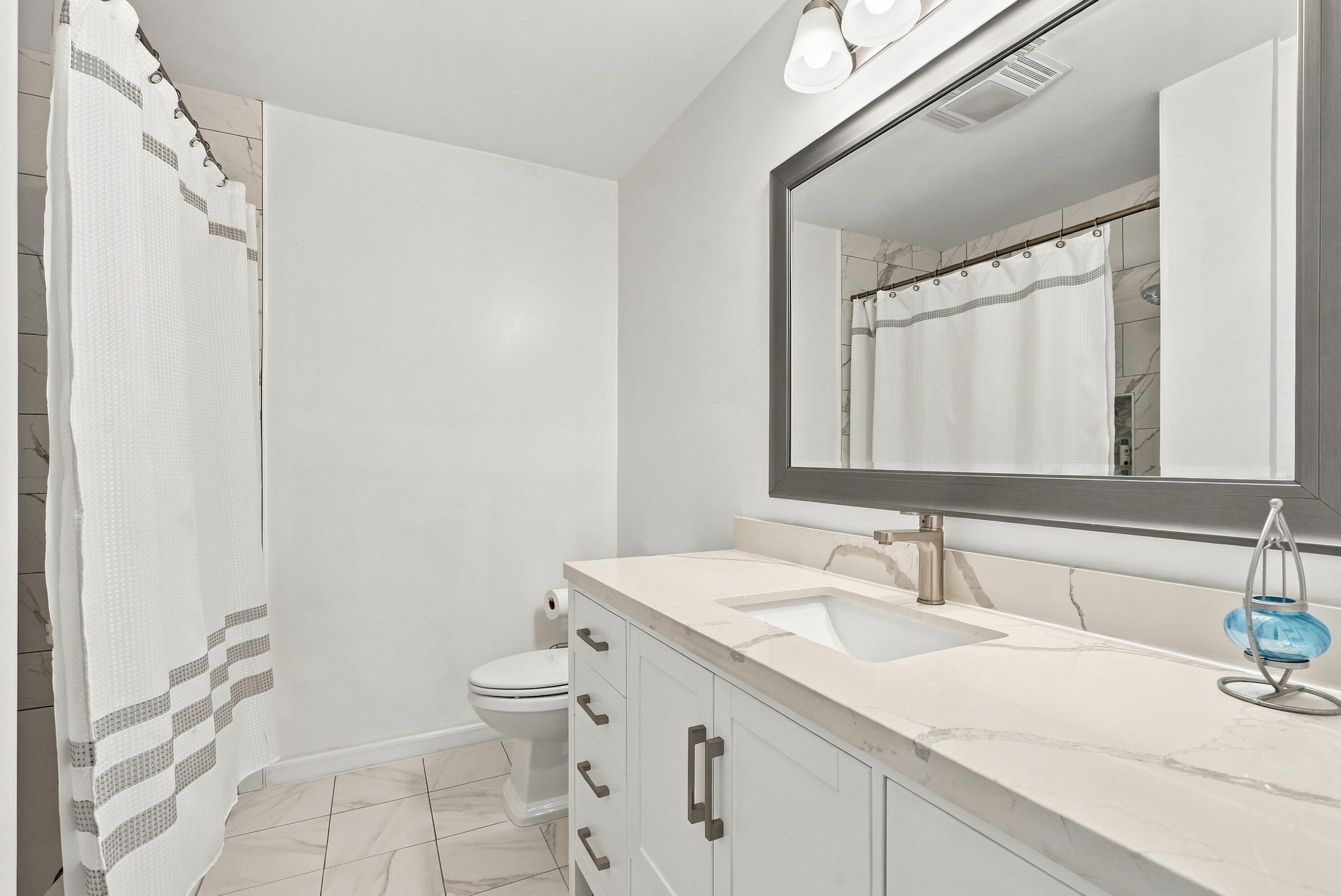 2886 Fernley Drive E 32 Property Photo 12