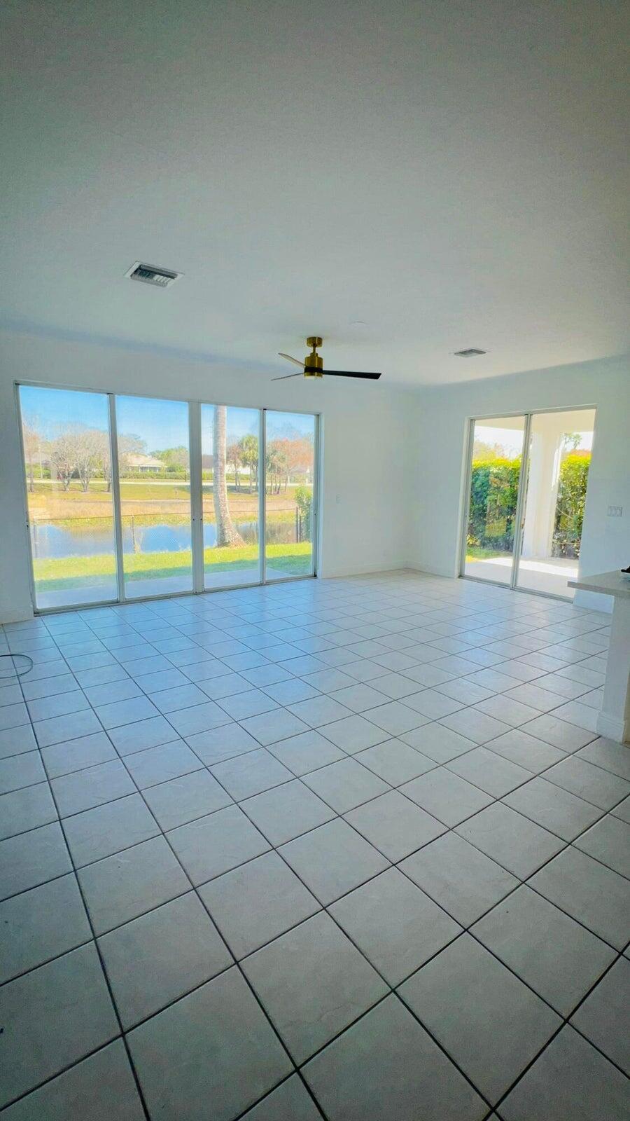 1196 Hatteras Circle Property Photo 4